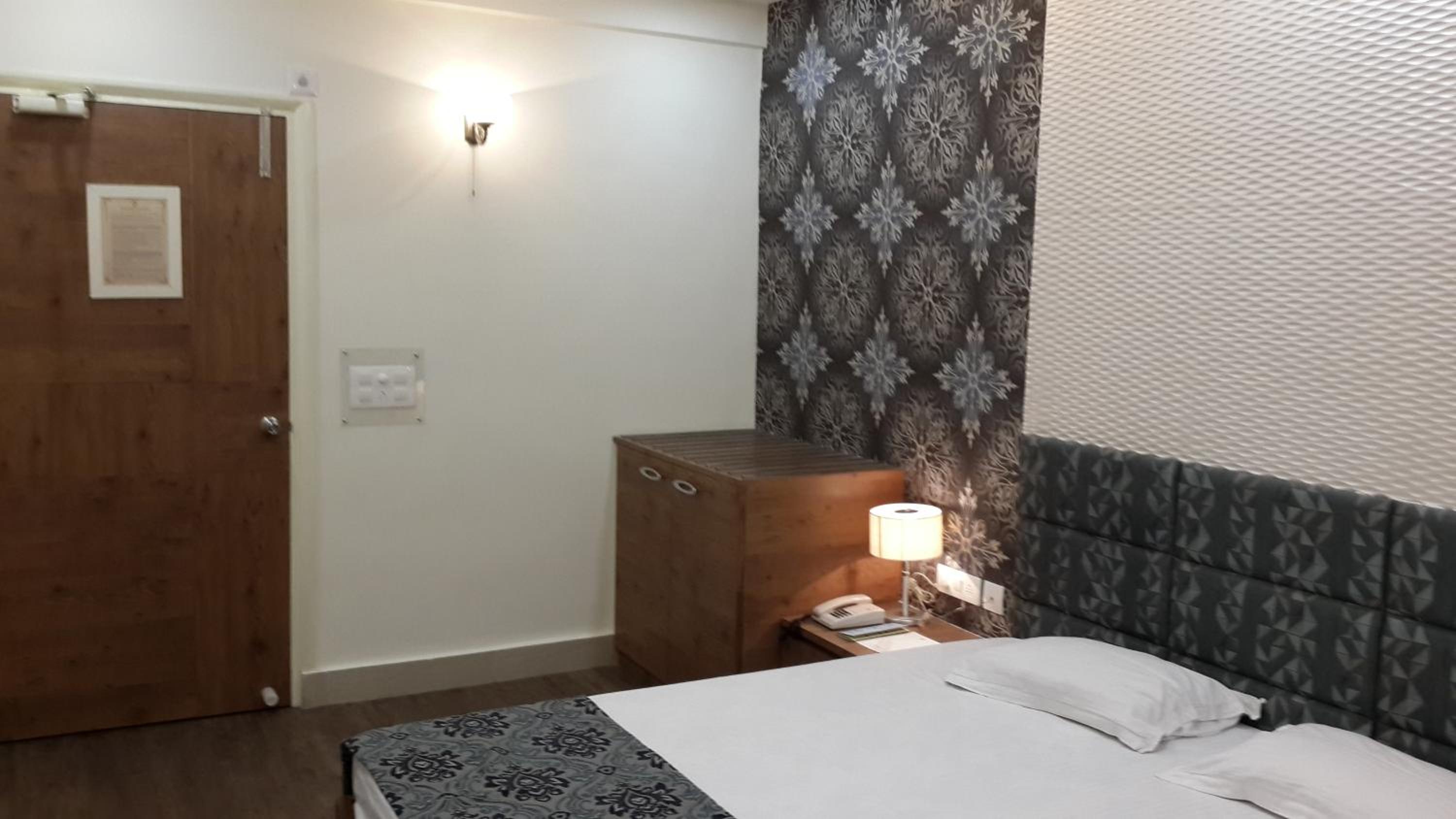 Deluxe Double Room - Photo 2