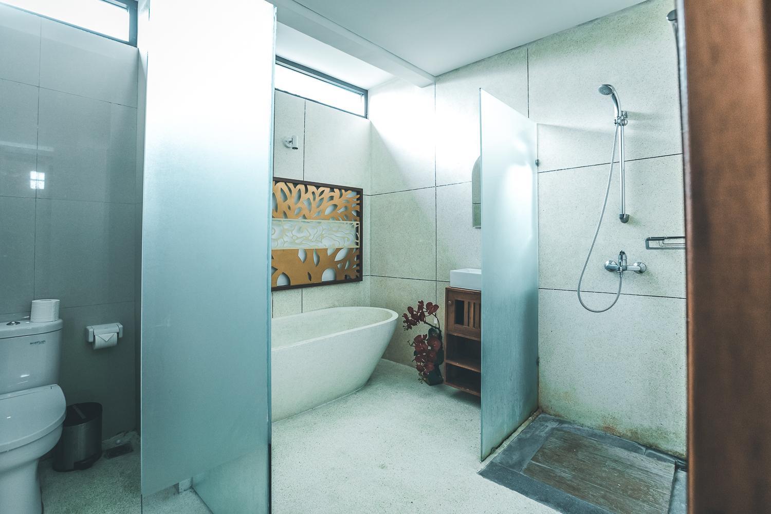 Deluxe Double Room with Bath photo 3