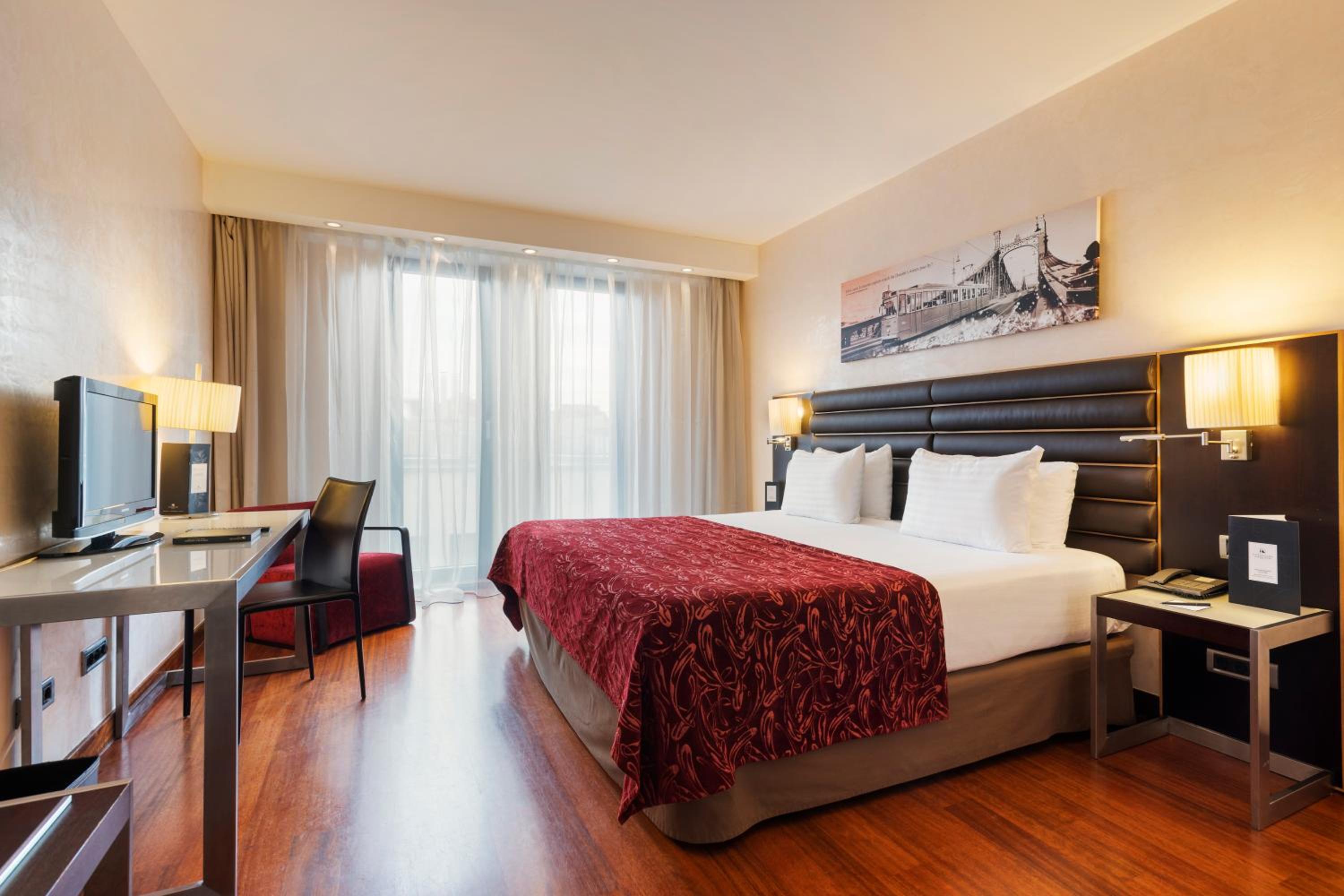 Double or Twin Room - Photo 3