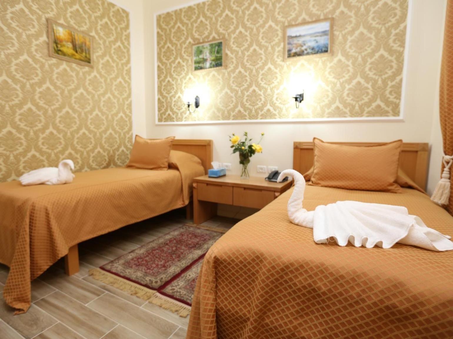 Standard Twin Room photo 2