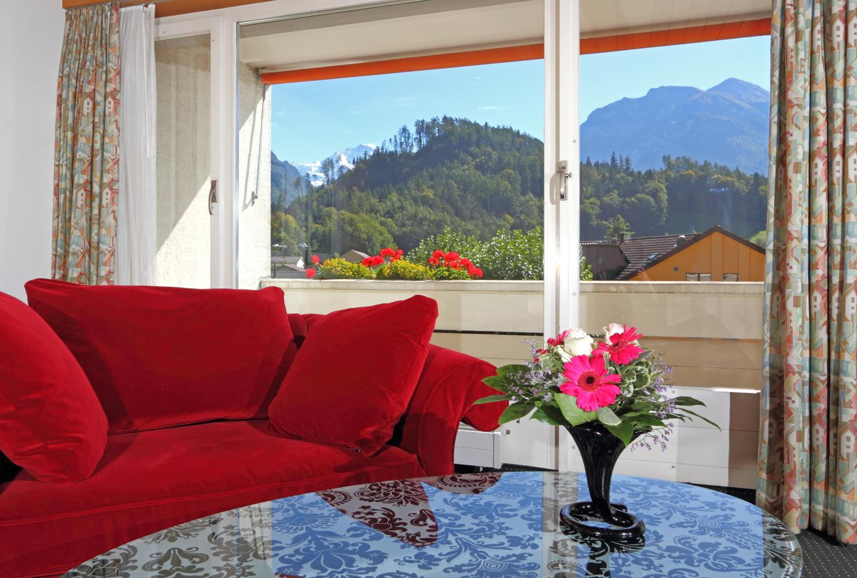 Large Double Room - Photo 9