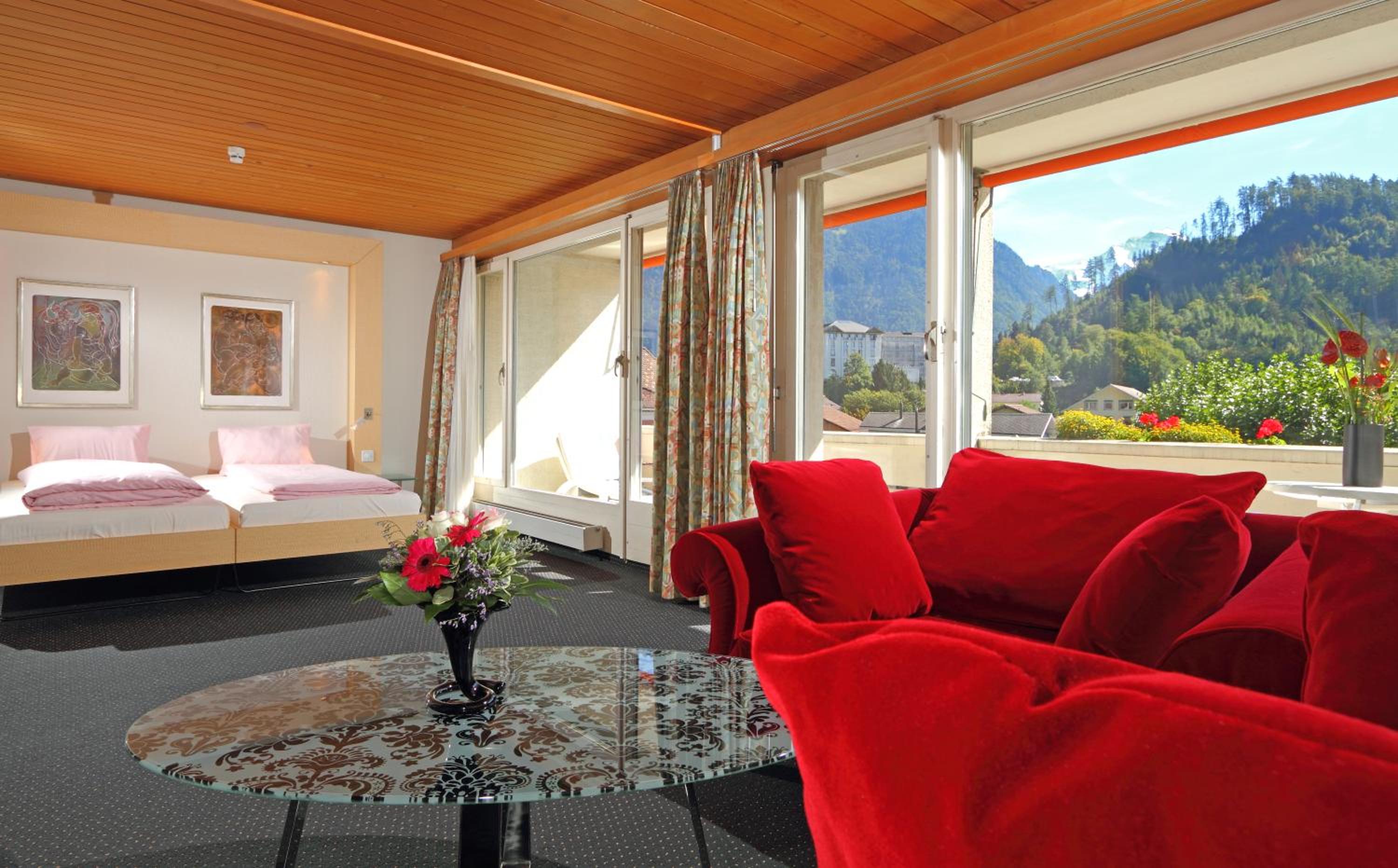 Large Double Room - Photo 5