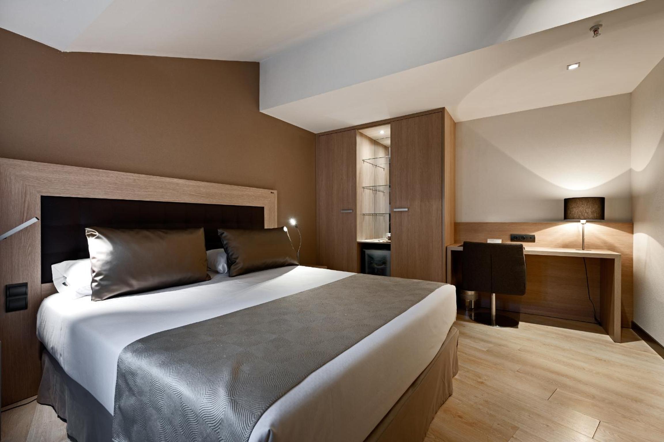 Superior Double Room - Photo 4