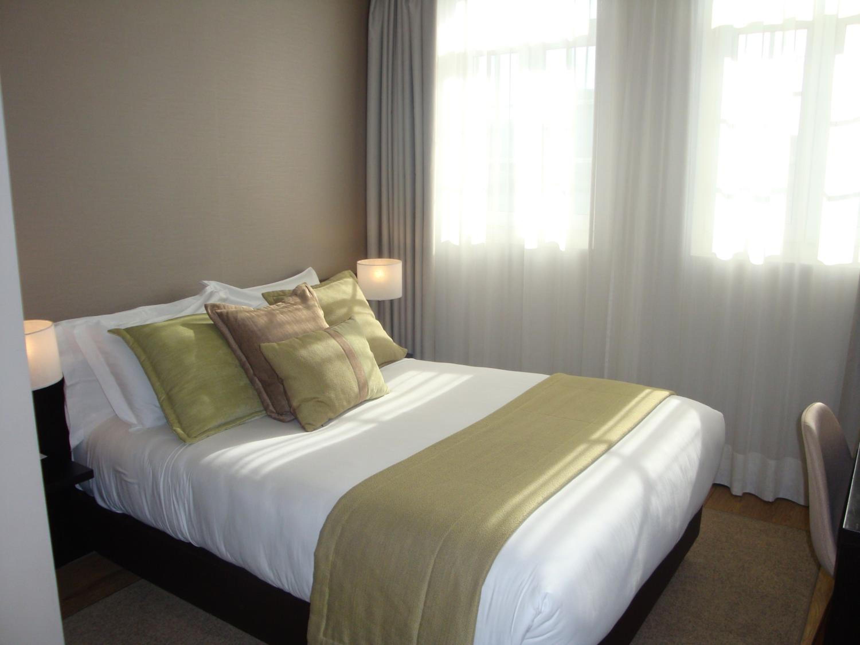 Double Room with City View - Photo 1