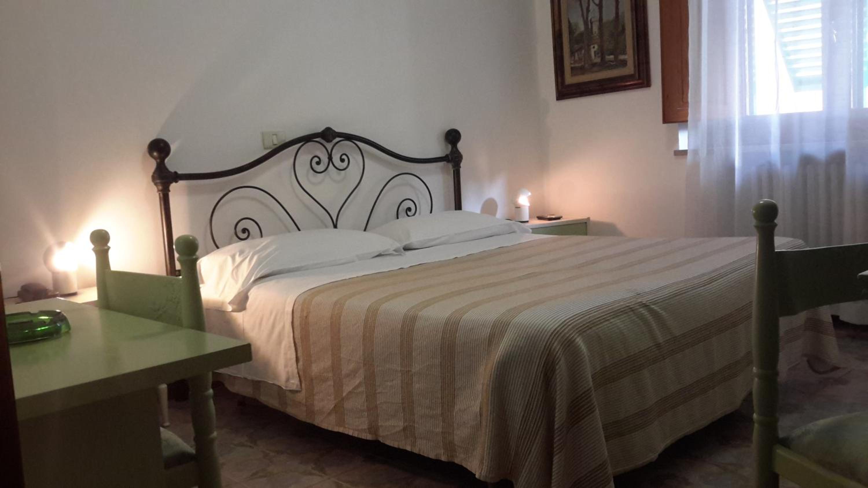 Double Room - Photo 17