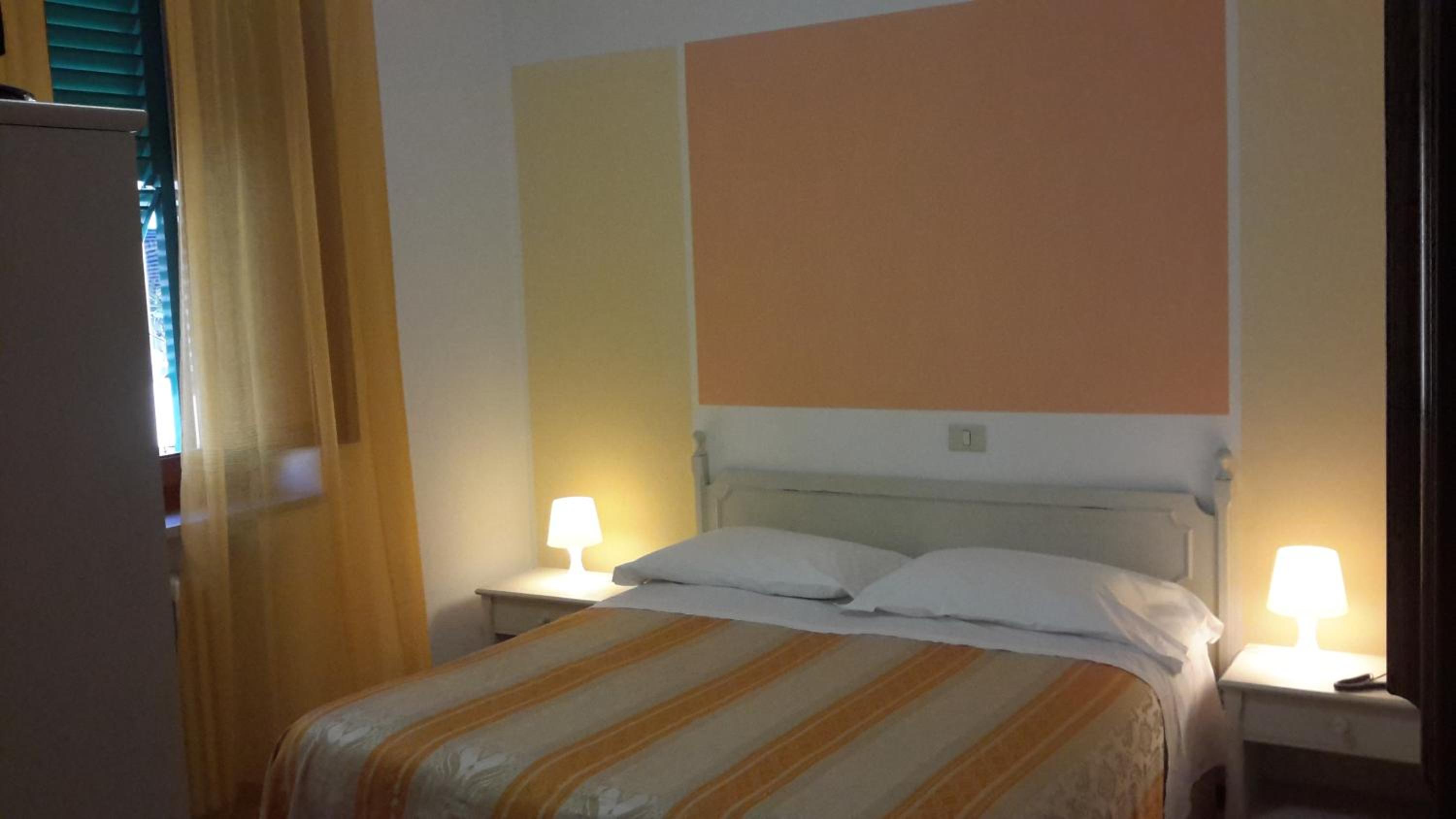 Double Room - Photo 13