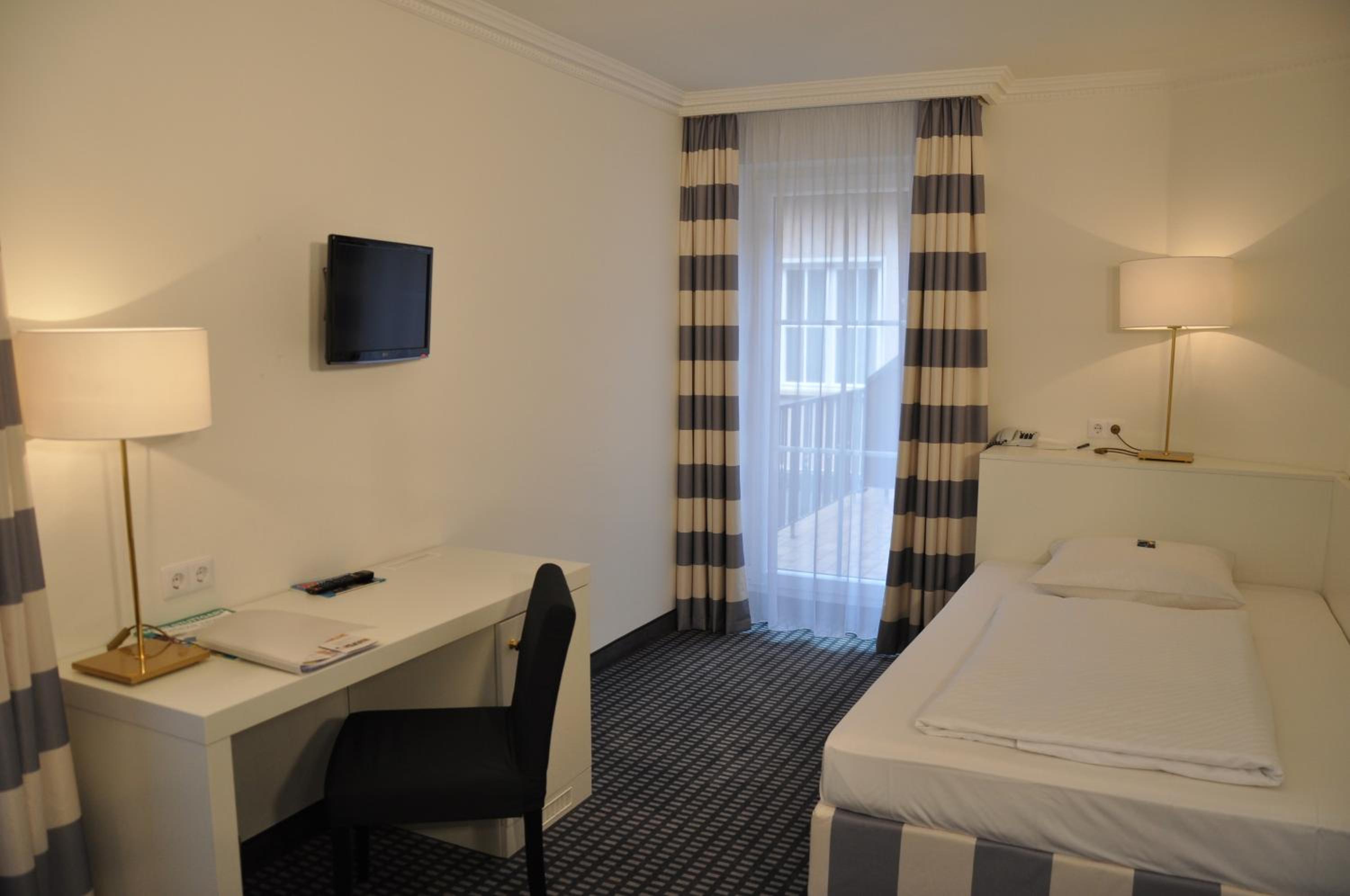 Economy Single Room