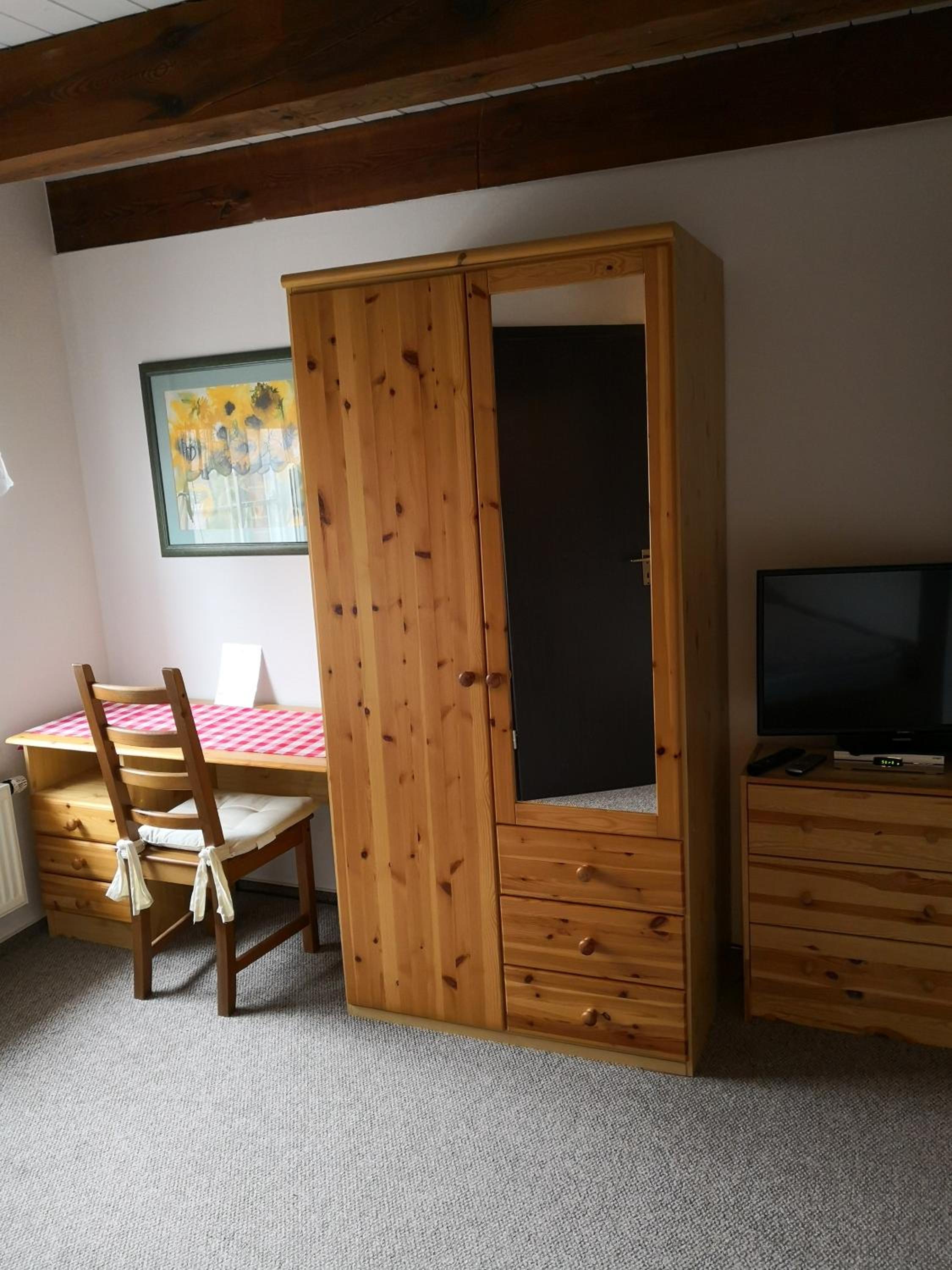 Single Room With Private Bathroom photo 2