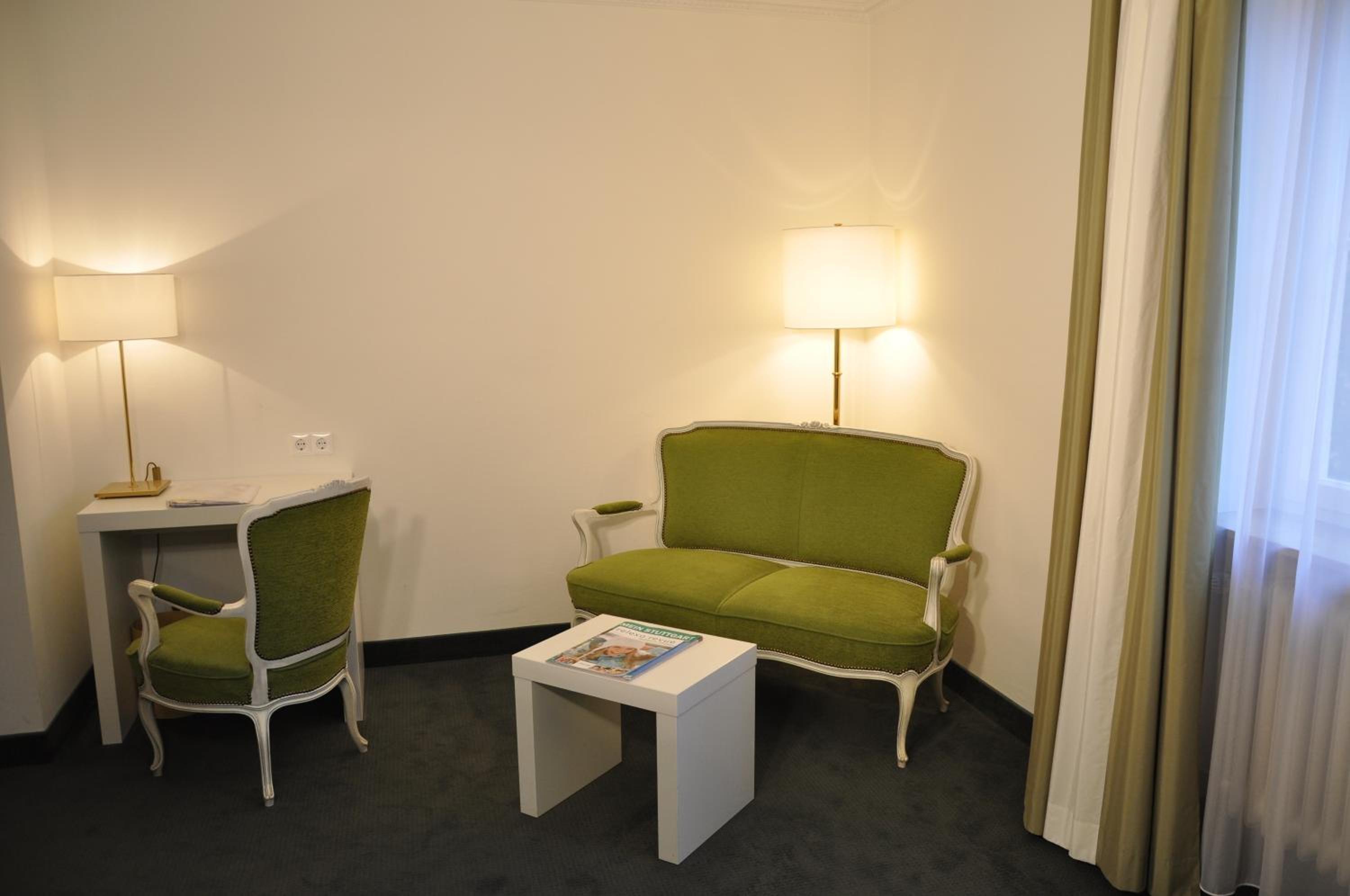 Economy Double Room - Photo 4
