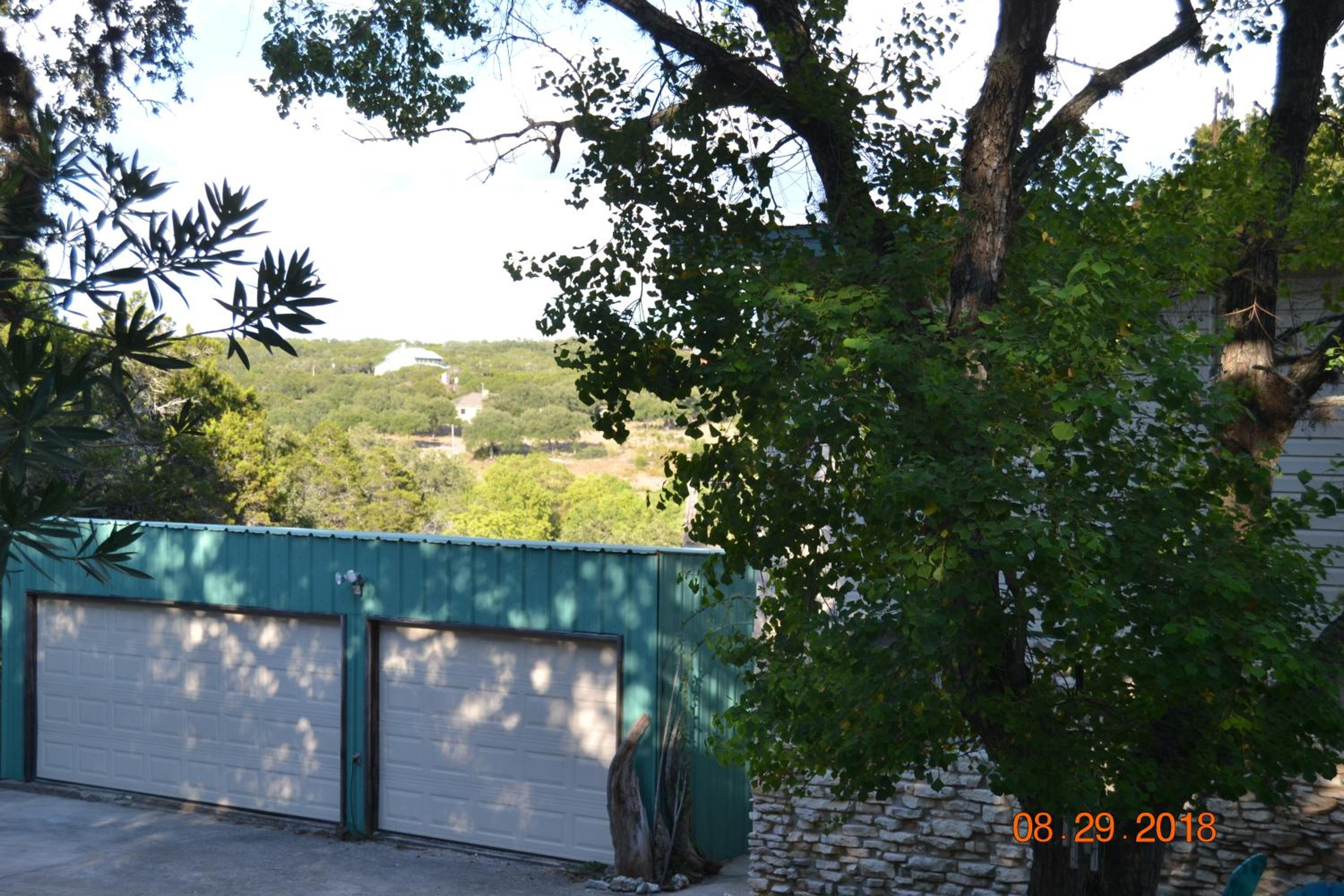 Two-Bedroom House - Photo 2
