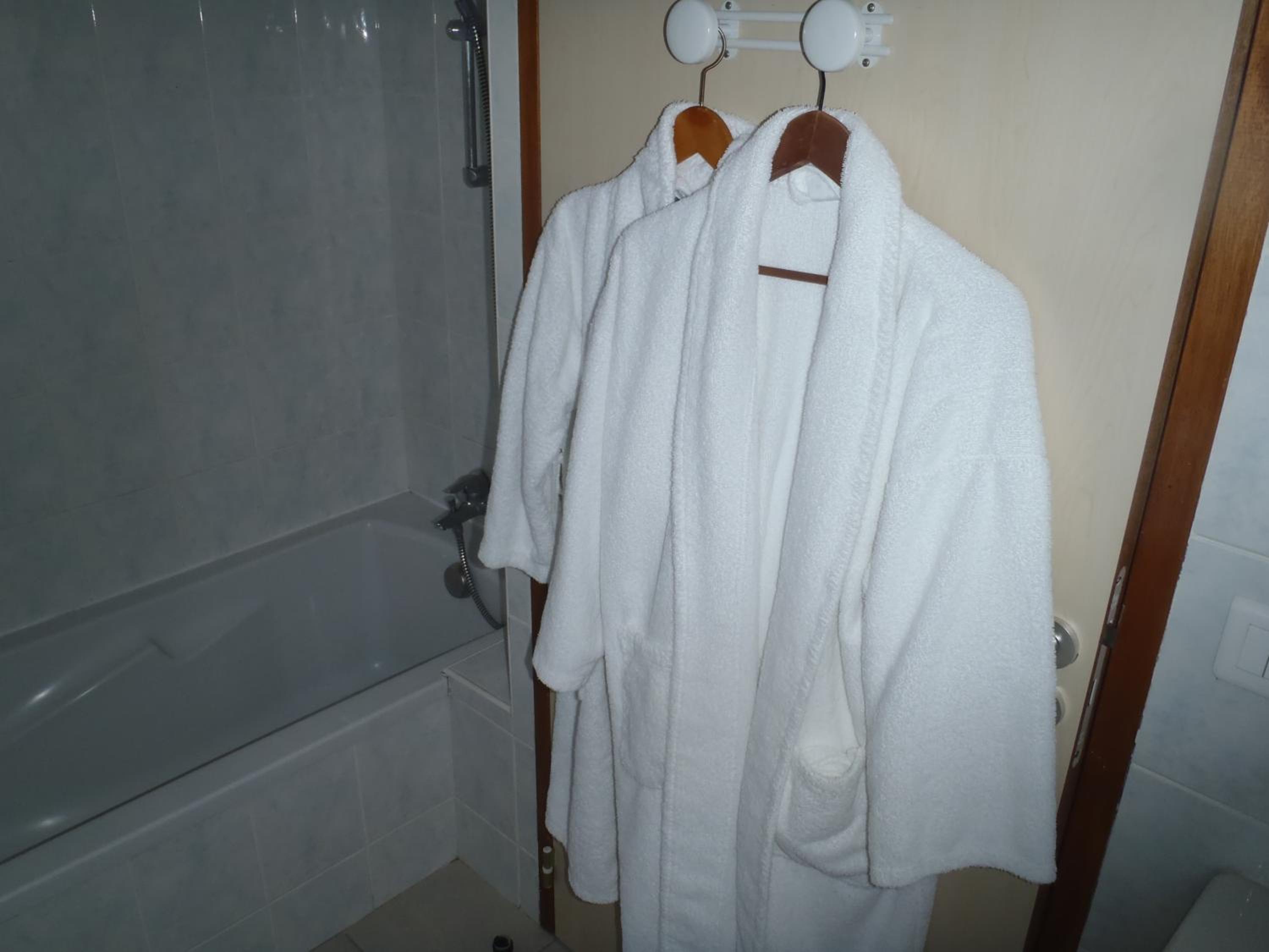 Suite (2 Adults) photo 2