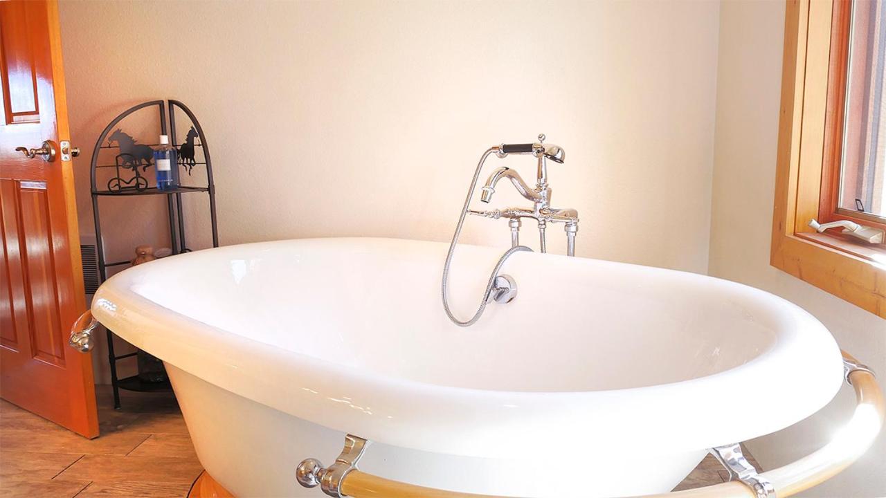 Deluxe King Suite - Loft photo 2