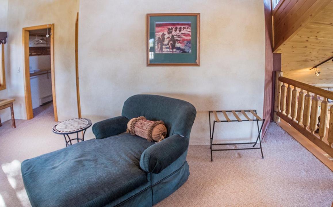 Deluxe King Suite - Loft photo 3