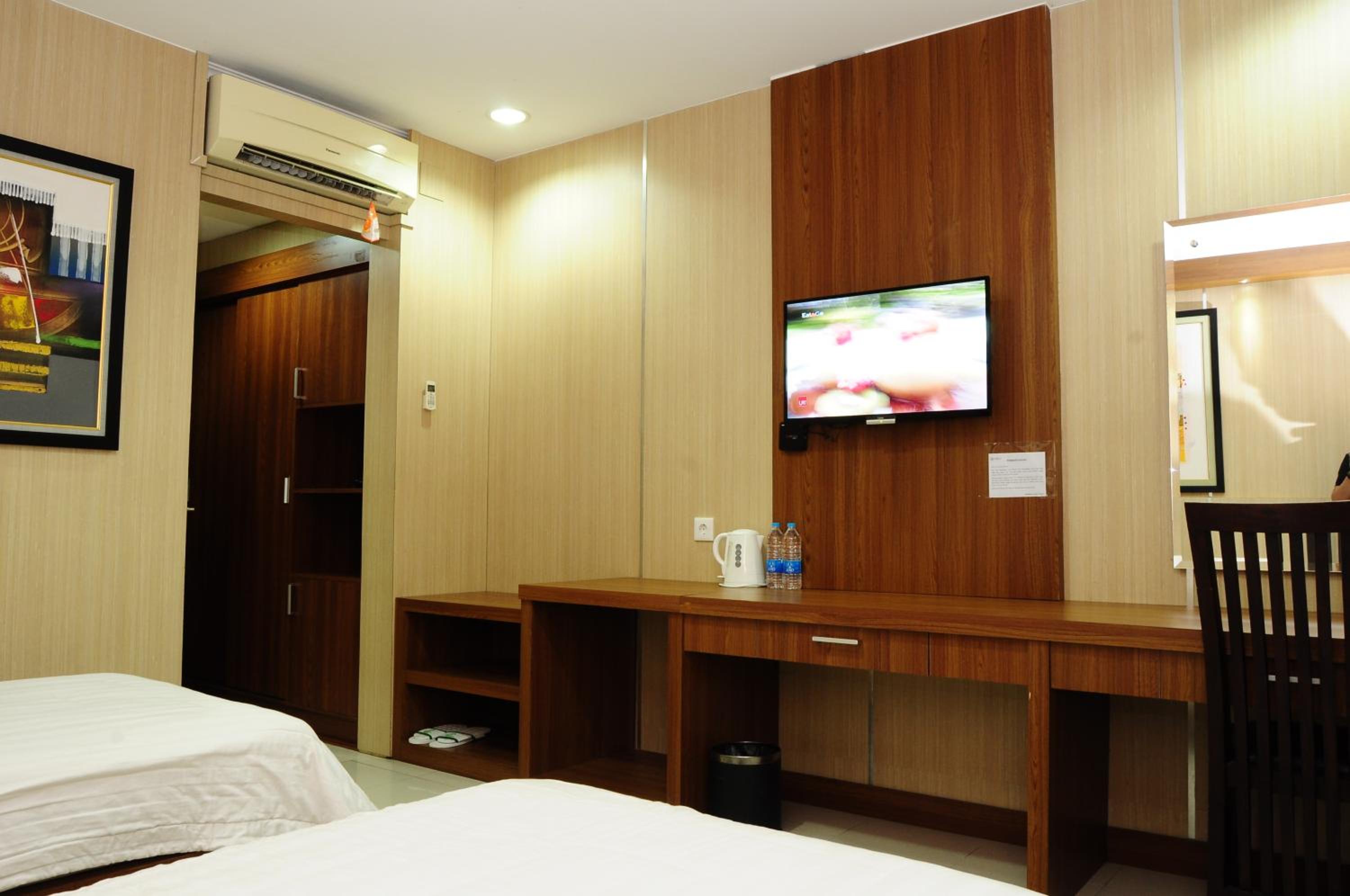 Deluxe Twin Room - Photo 2