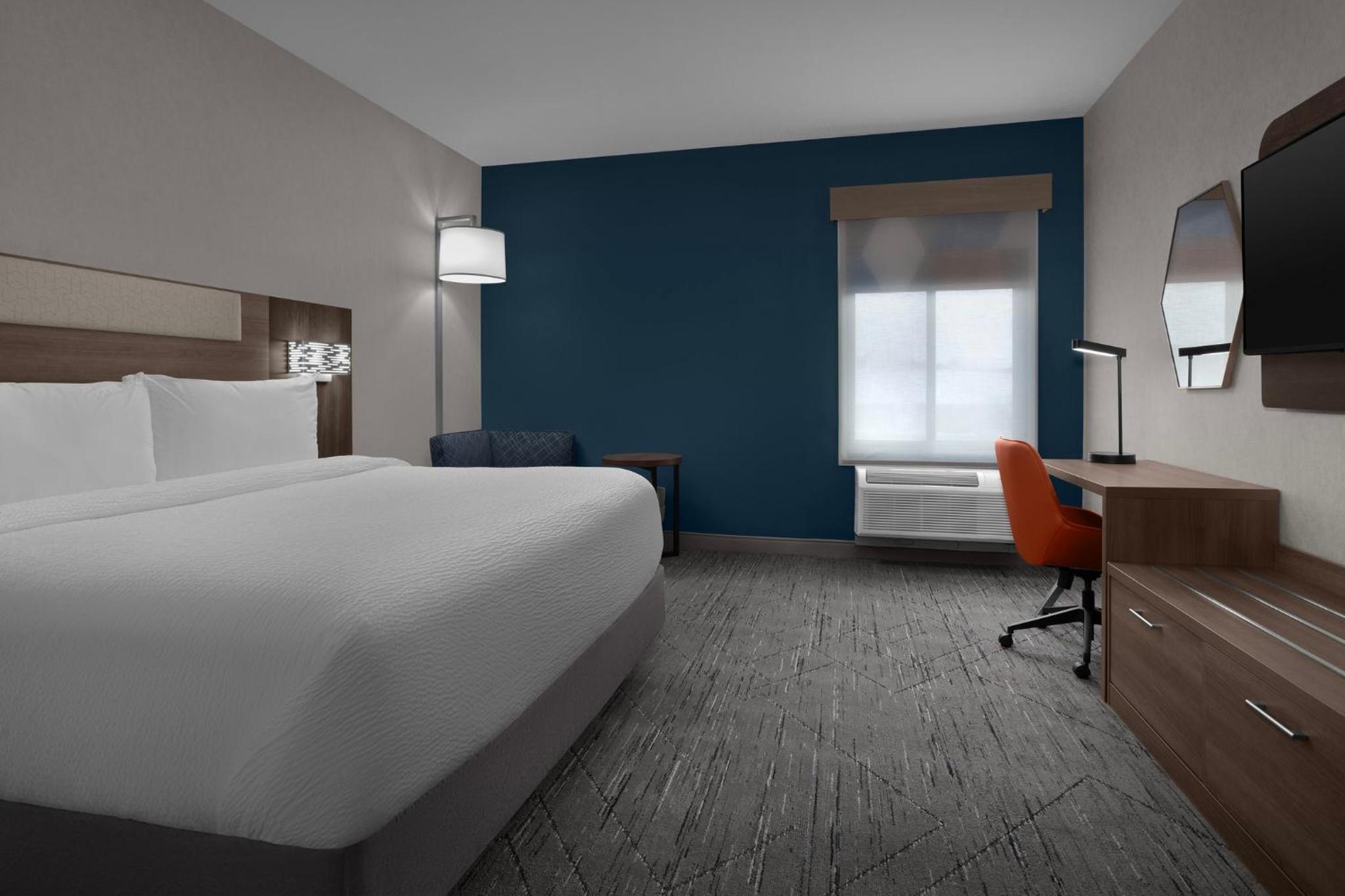 Standard King Room photo 1