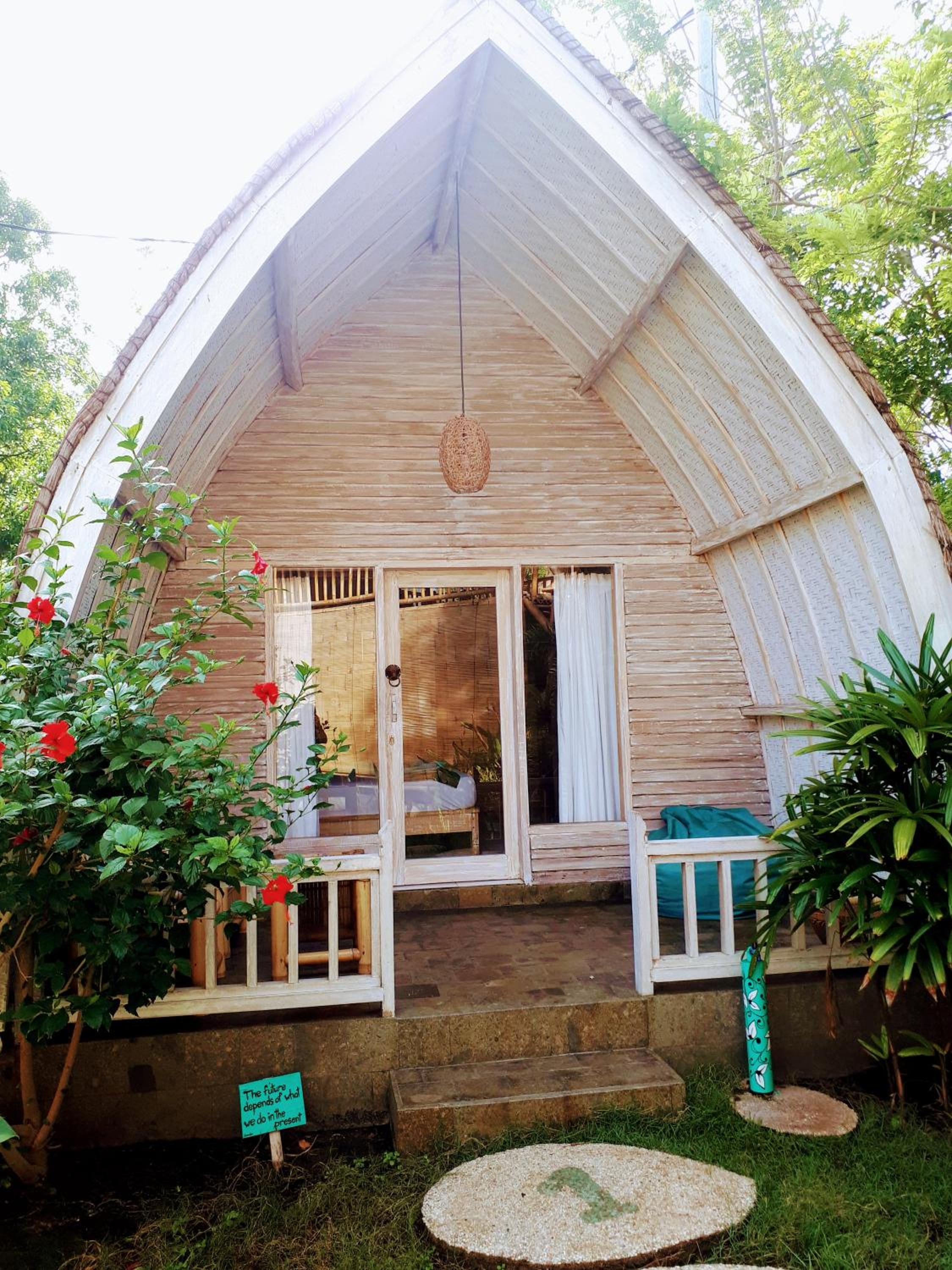 Bungalow with Garden View