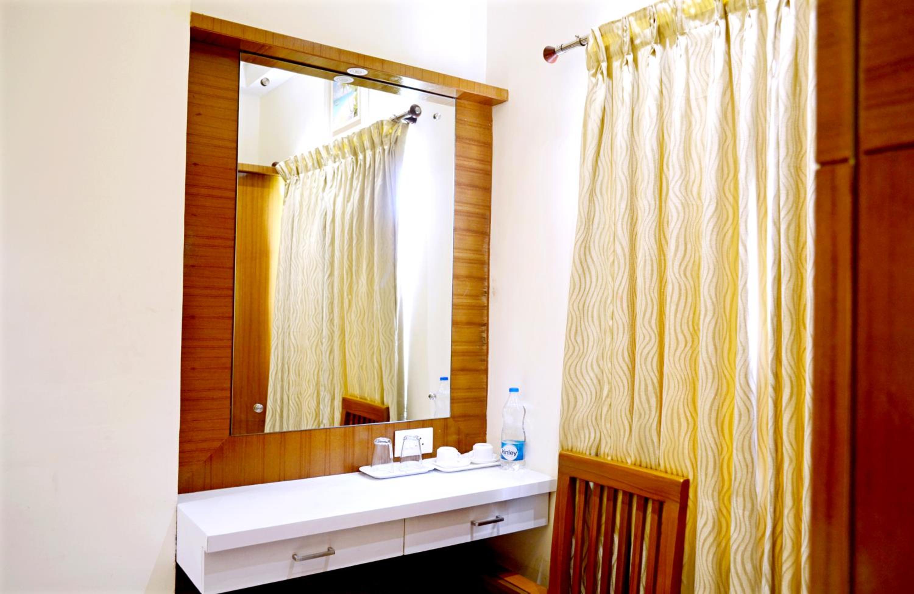 Standard Double Room - Photo 3