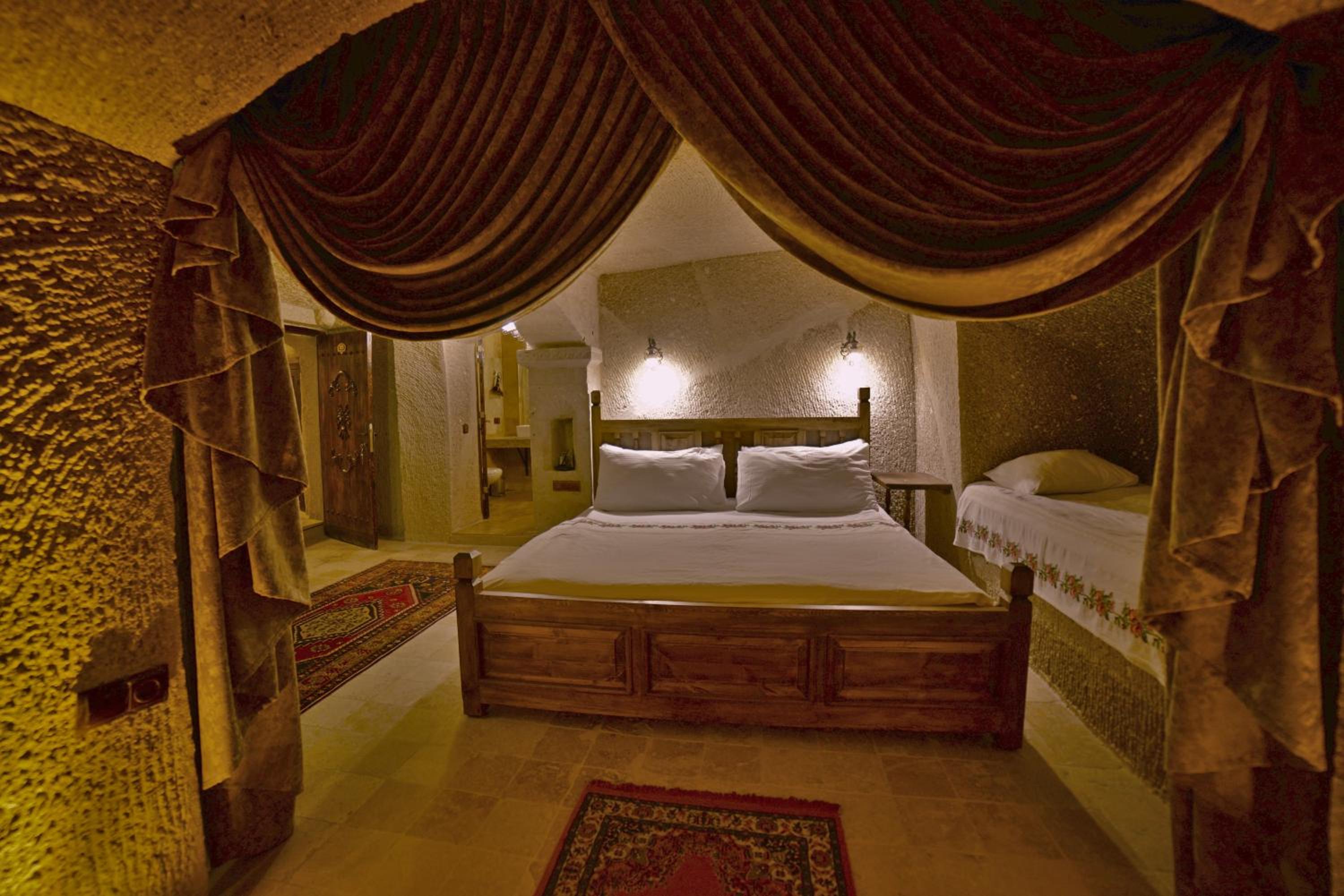 Stone Arch Room