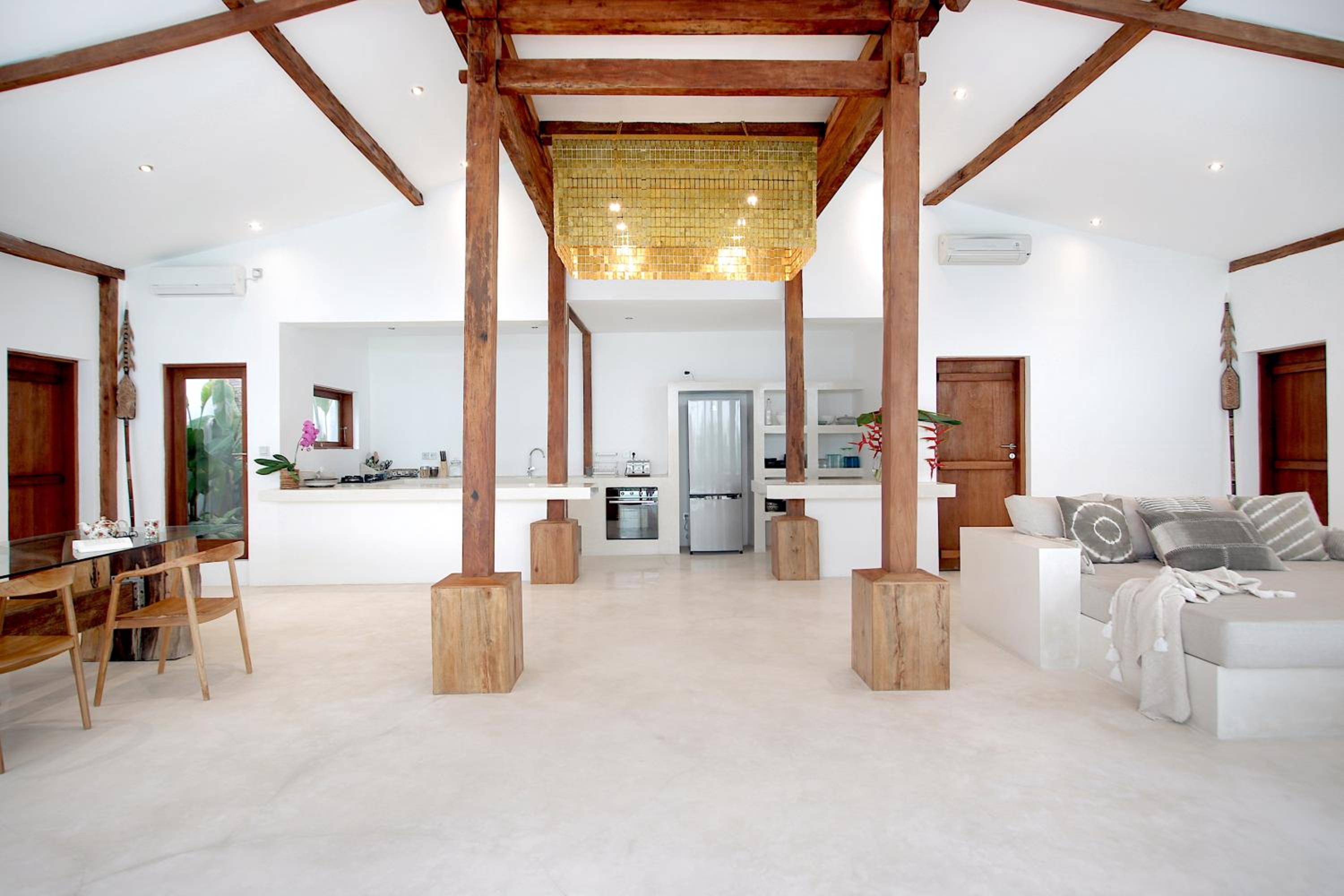 Three-Bedroom Villa with Private Pool - Photo 9