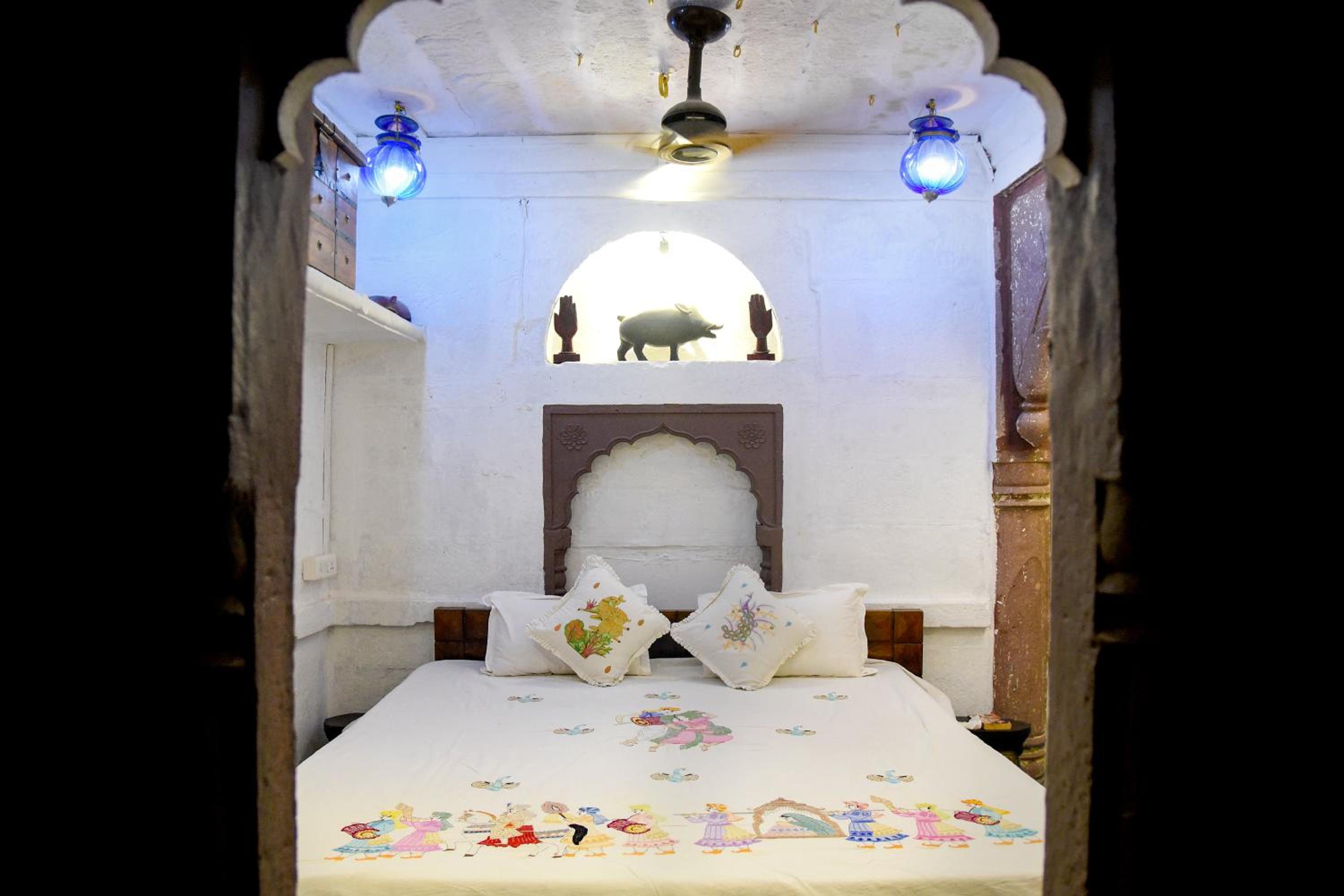 Deluxe Double Room with Balcony photo 1