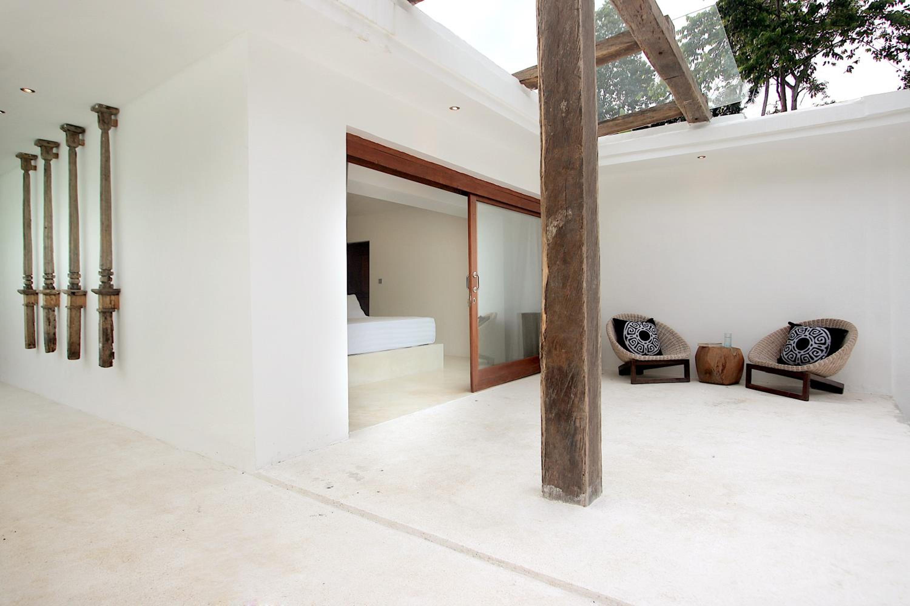 Three-Bedroom Villa with Private Pool - Photo 27