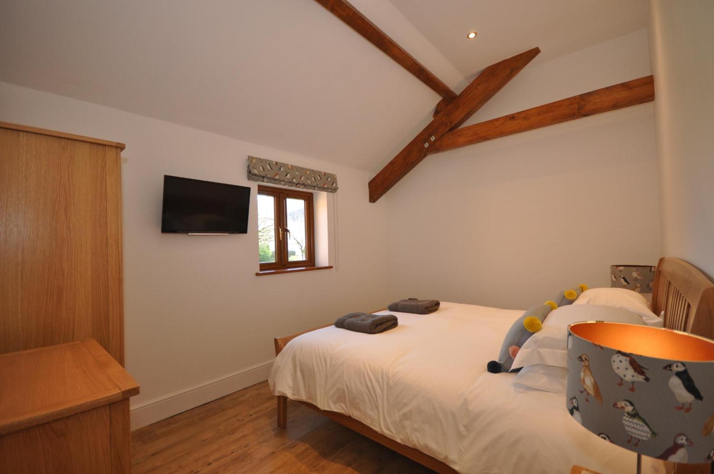 Three-Bedroom House photo 2