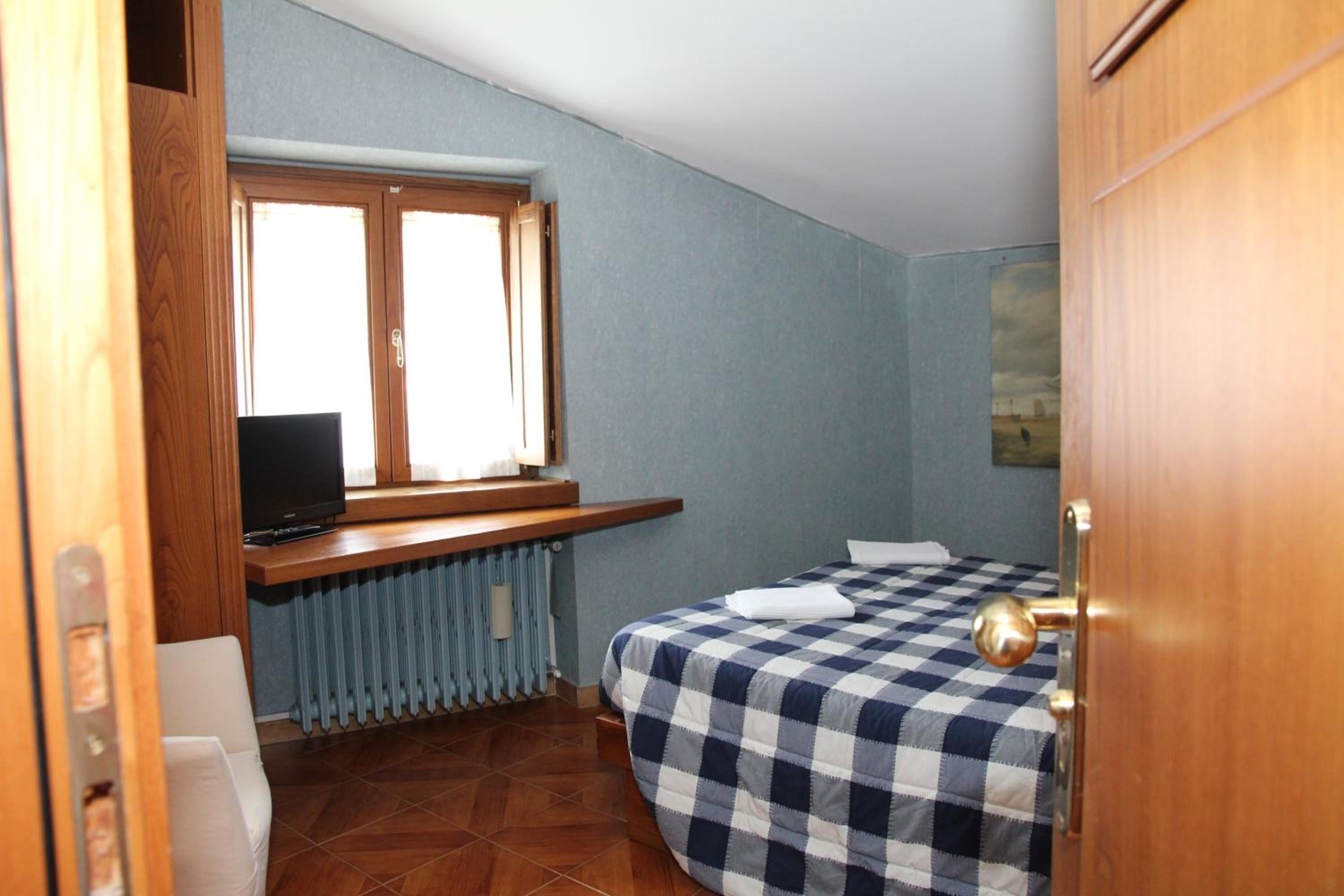 Double or Twin Room photo 1