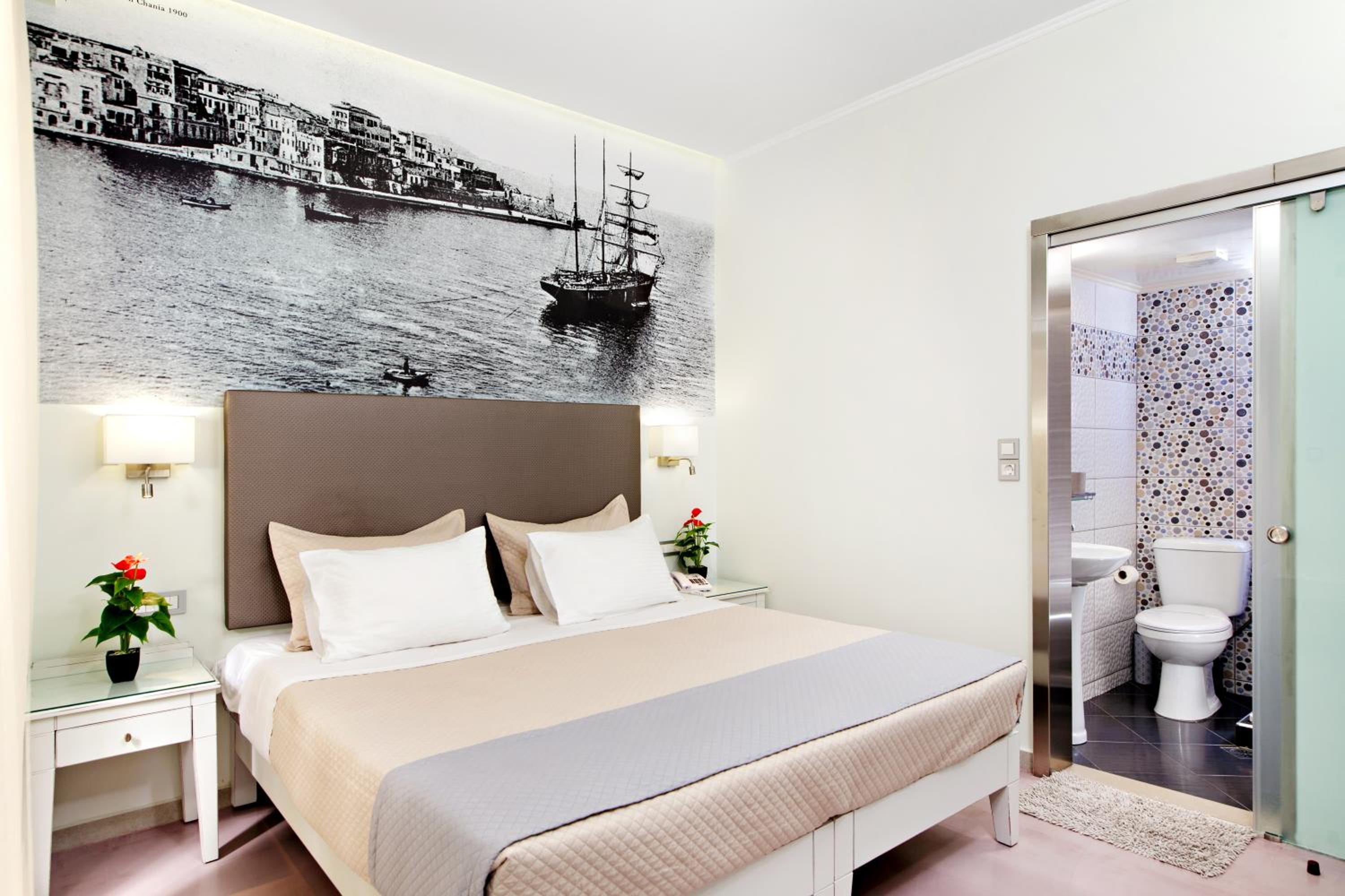 Double or Twin Room photo 1