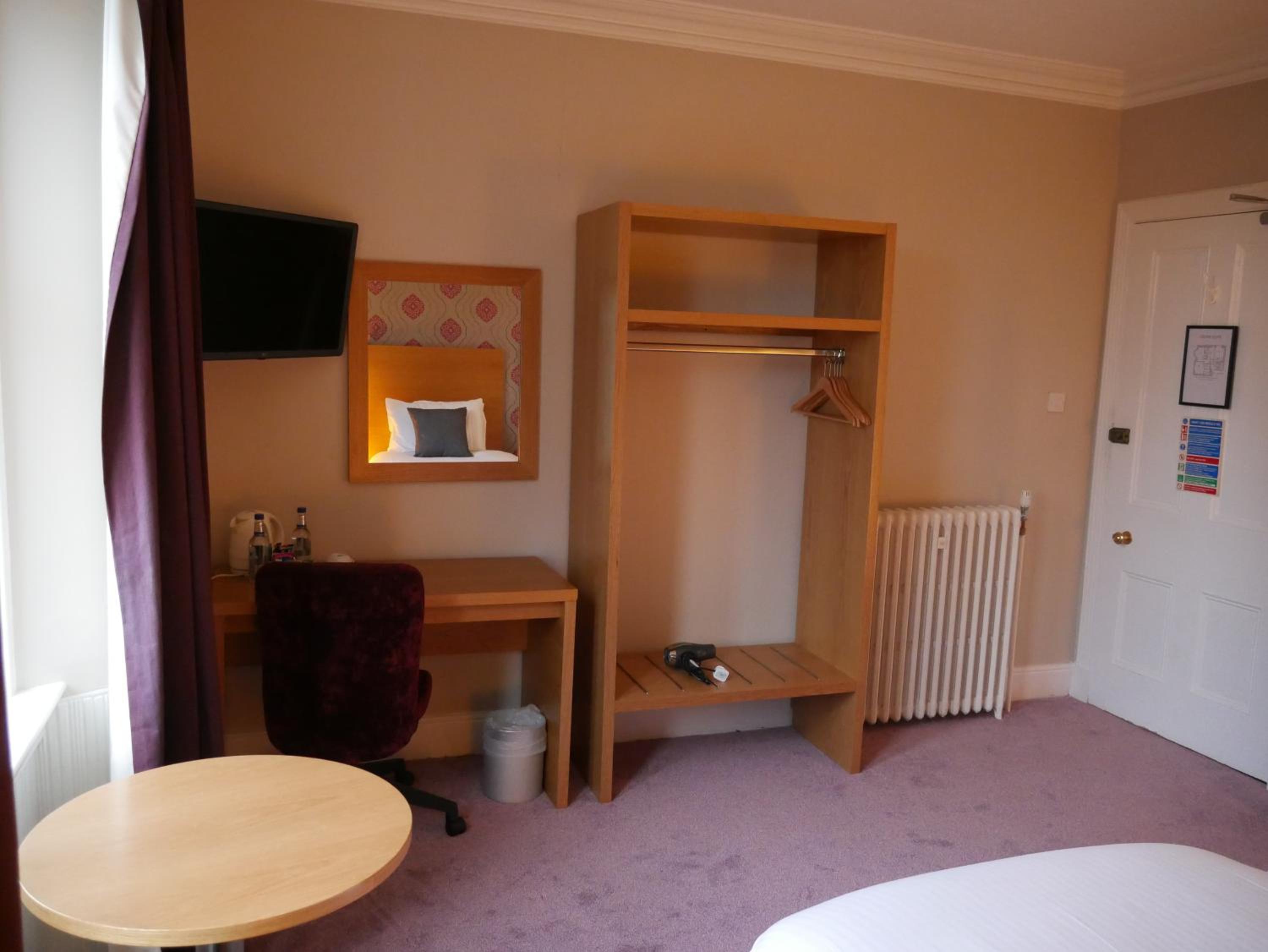 Standard Twin Room photo 2