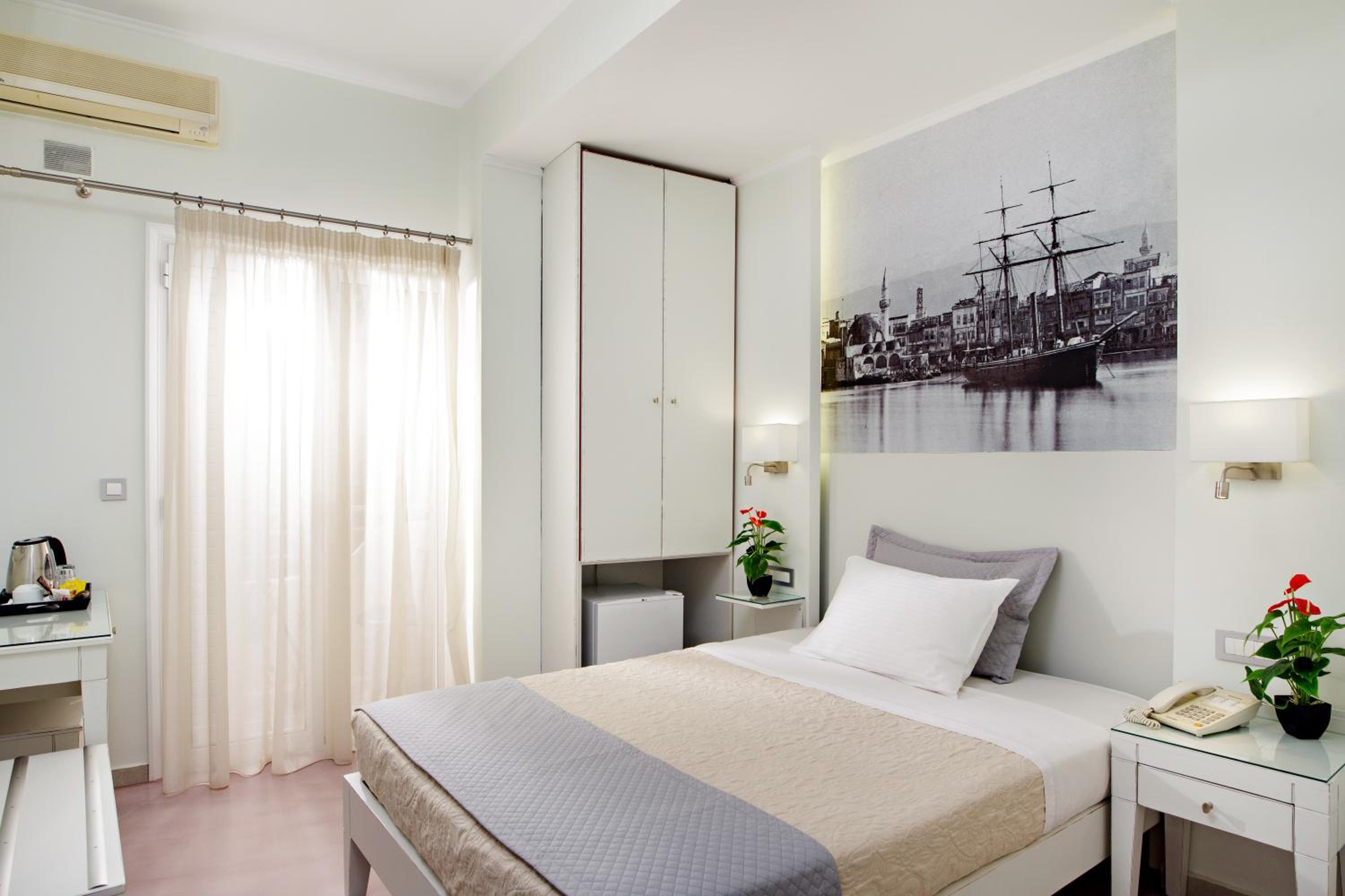 Single Room photo 1