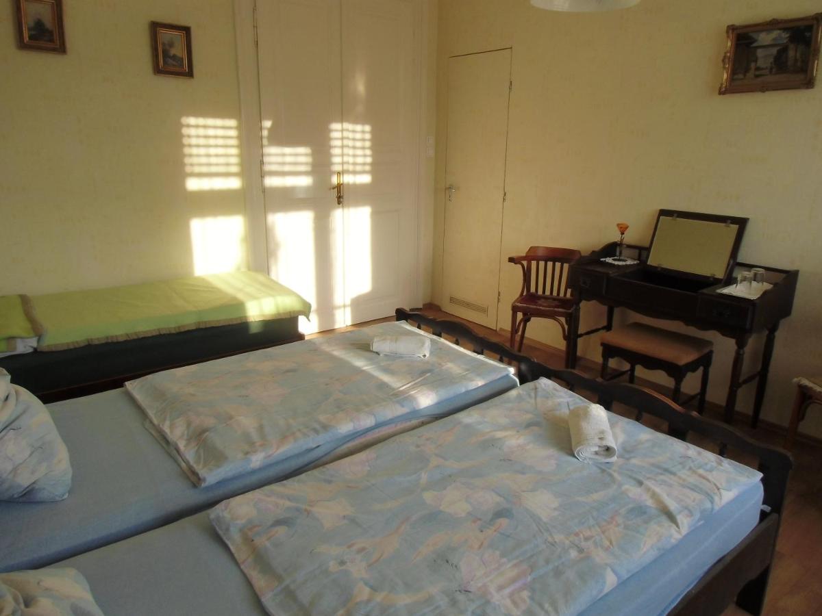 Twin Room with Extra Bed - Photo 4