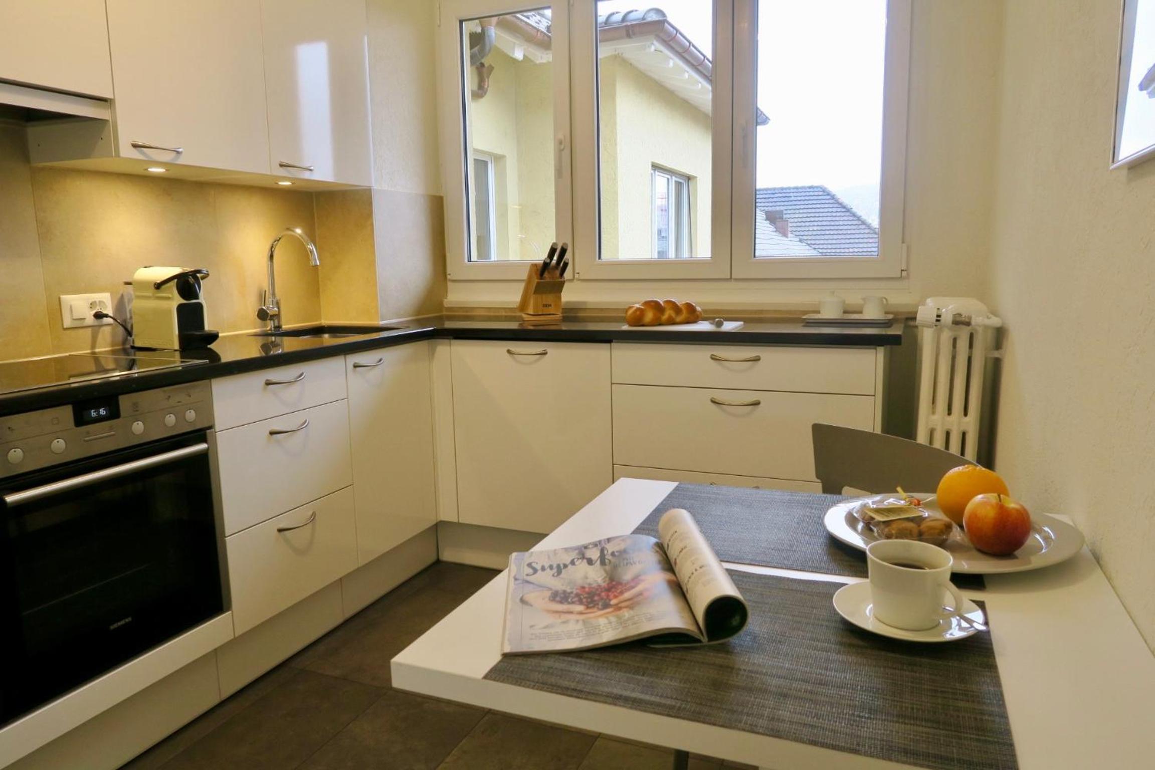 Apartment with Balcony - Photo 24