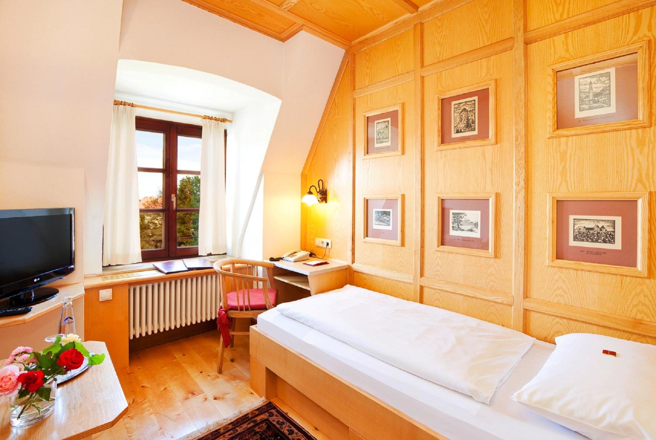 Single Room in main Building
