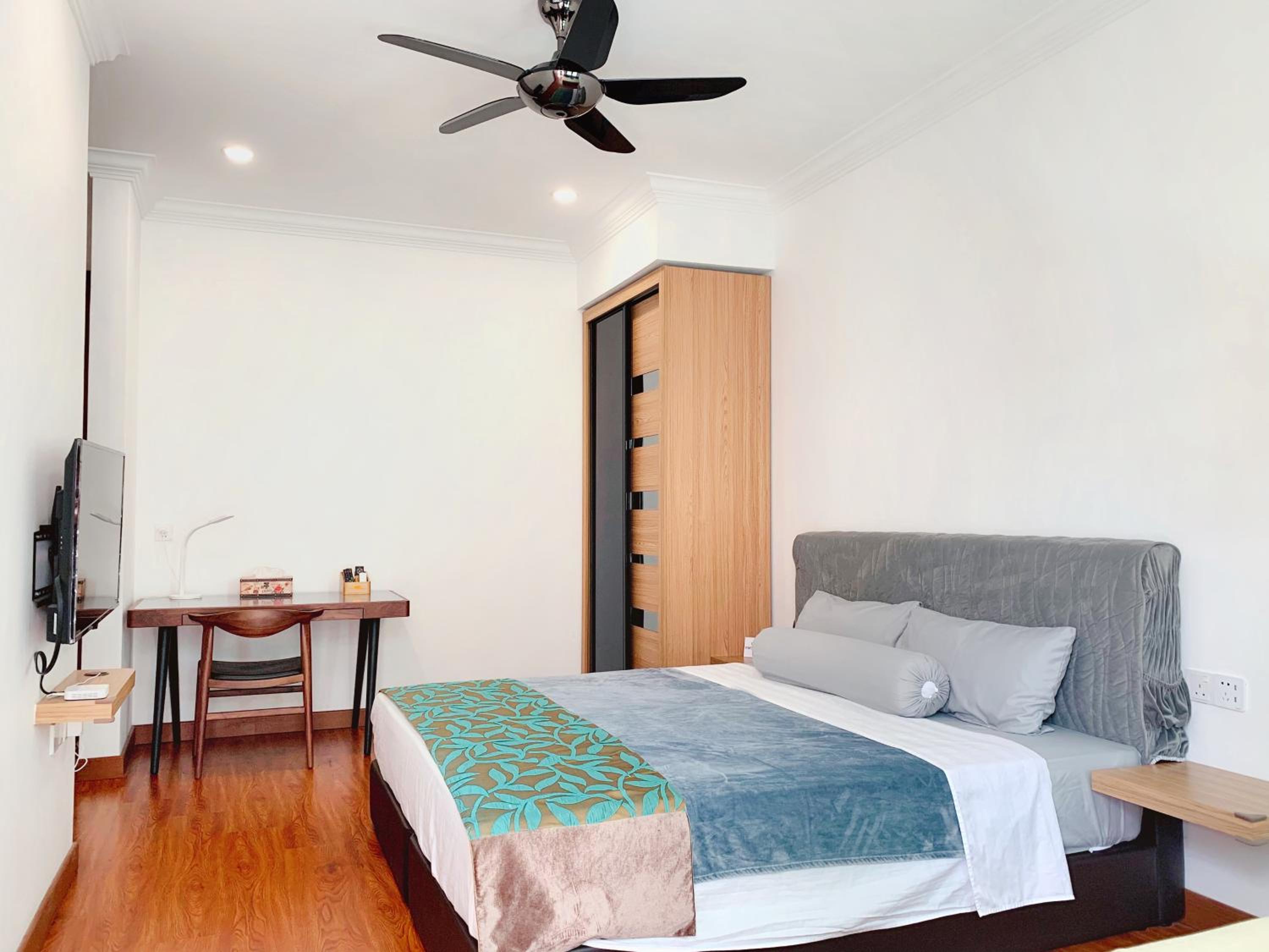 Double Room with Balcony (2 Adults + 1 Child) photo 2