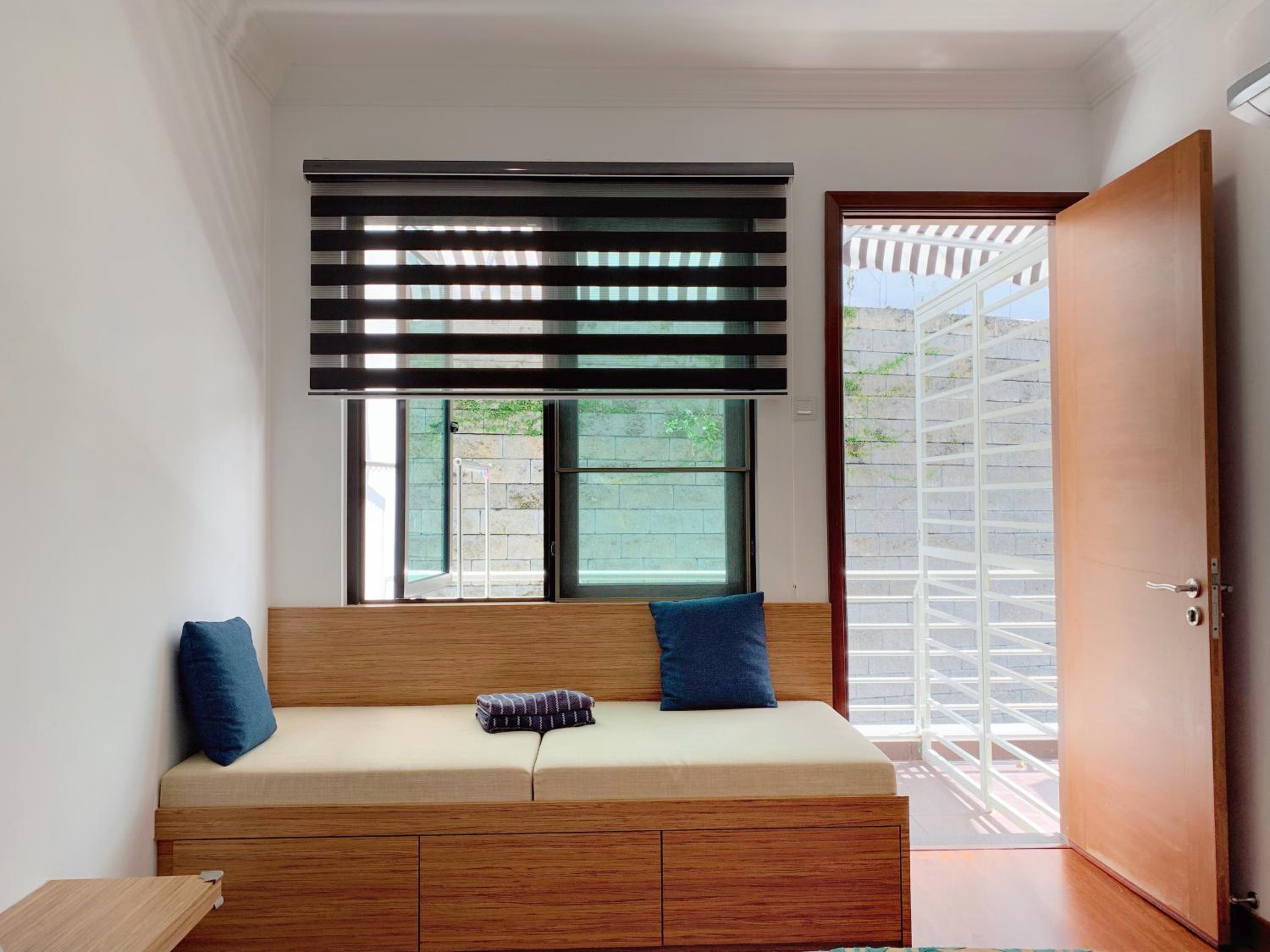 Double Room with Balcony (2 Adults + 1 Child) photo 3