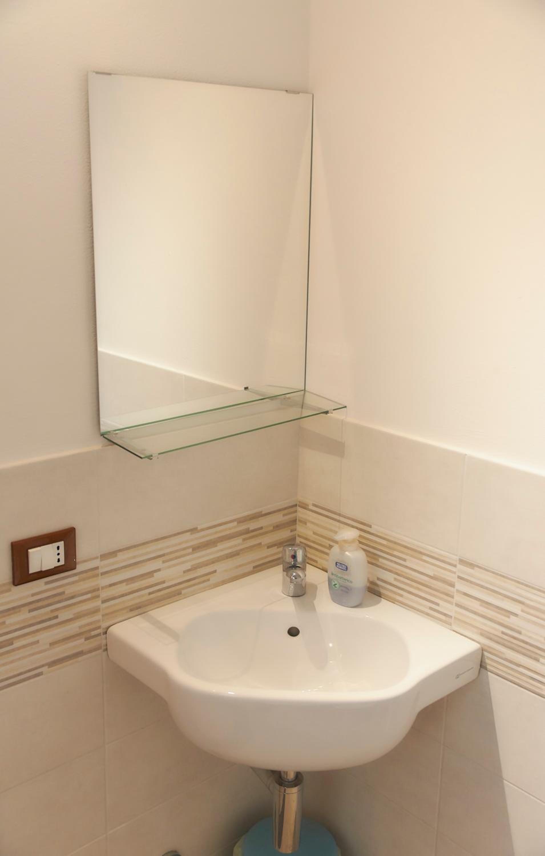 Triple Room with Private Bathroom photo 3