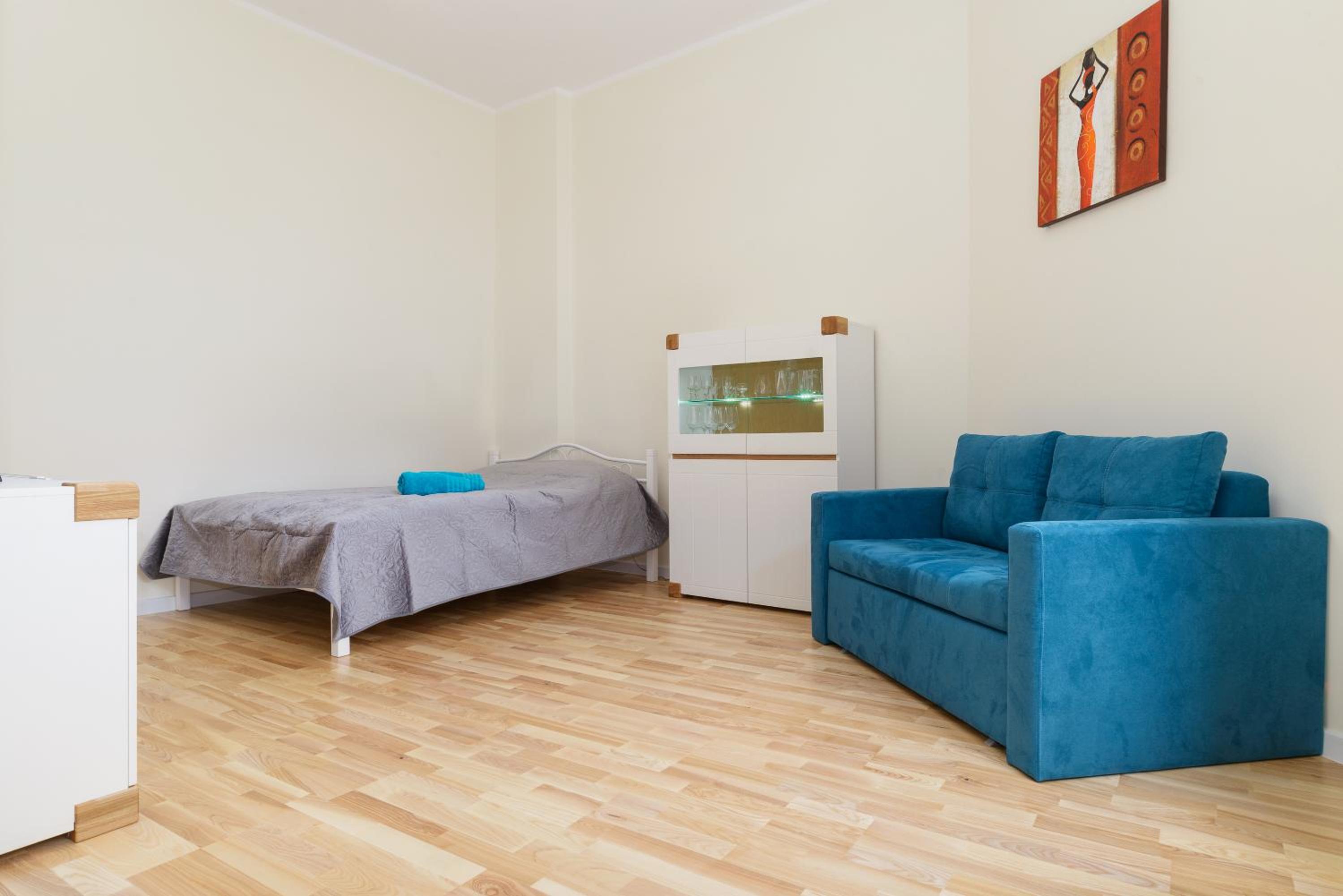 One-Bedroom Apartment - Photo 8