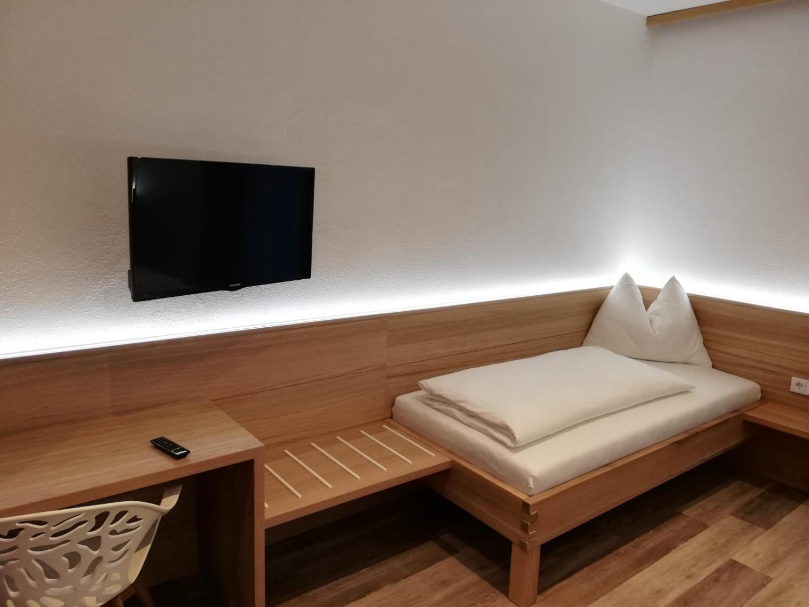 Double Room - Photo 8