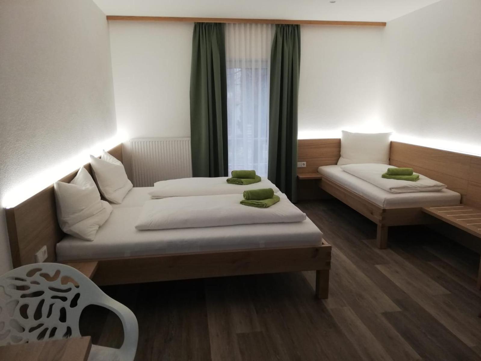 Double Room - Photo 9