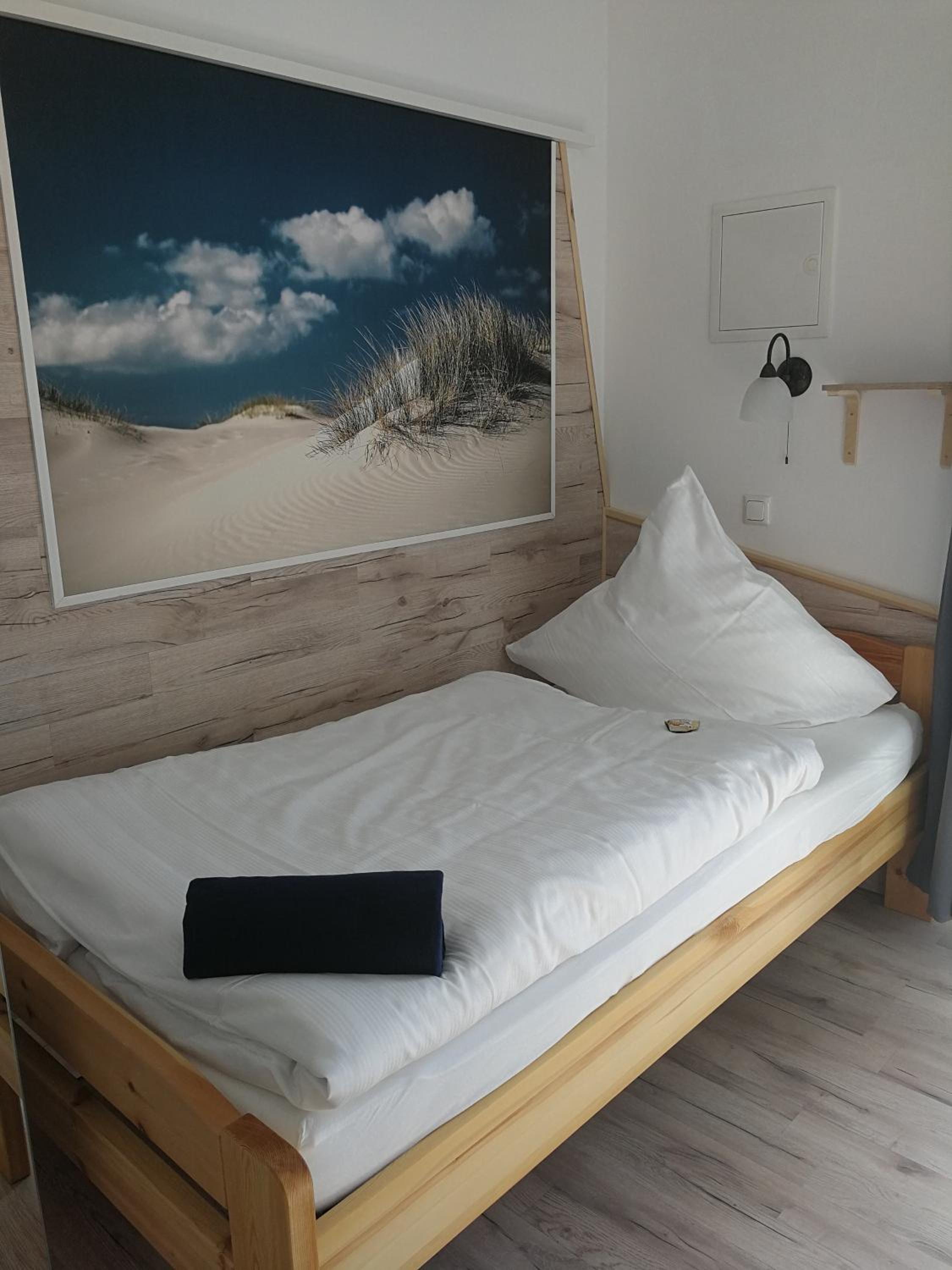 Single Room - Disability Access photo 2