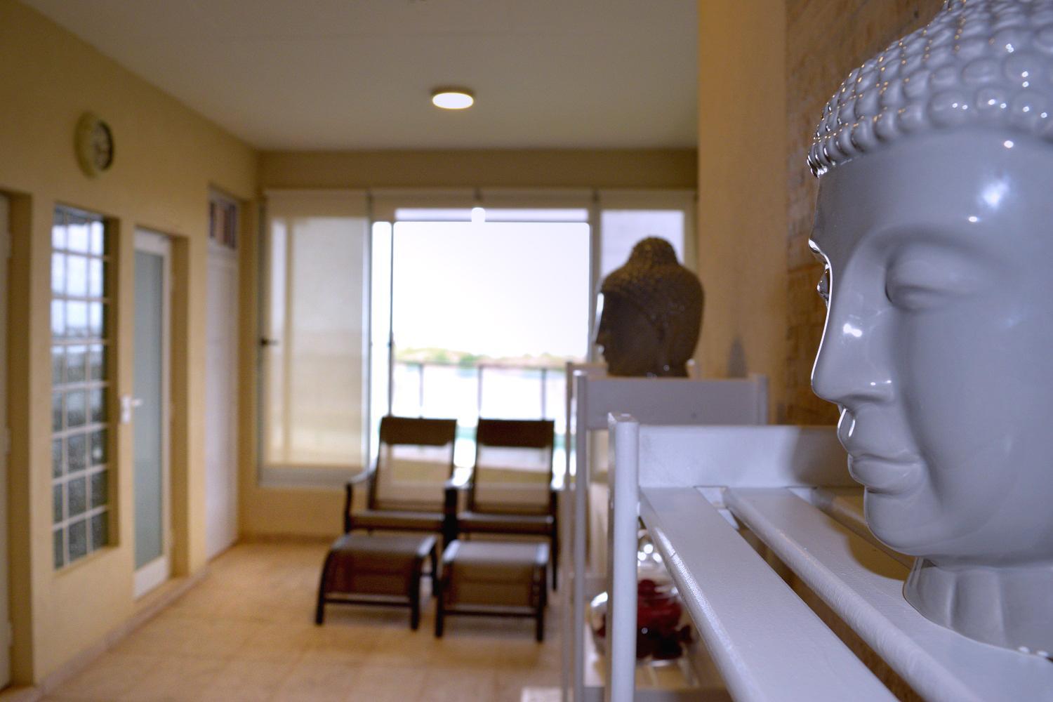 One-Bedroom Apartment - Oceanfront photo 2