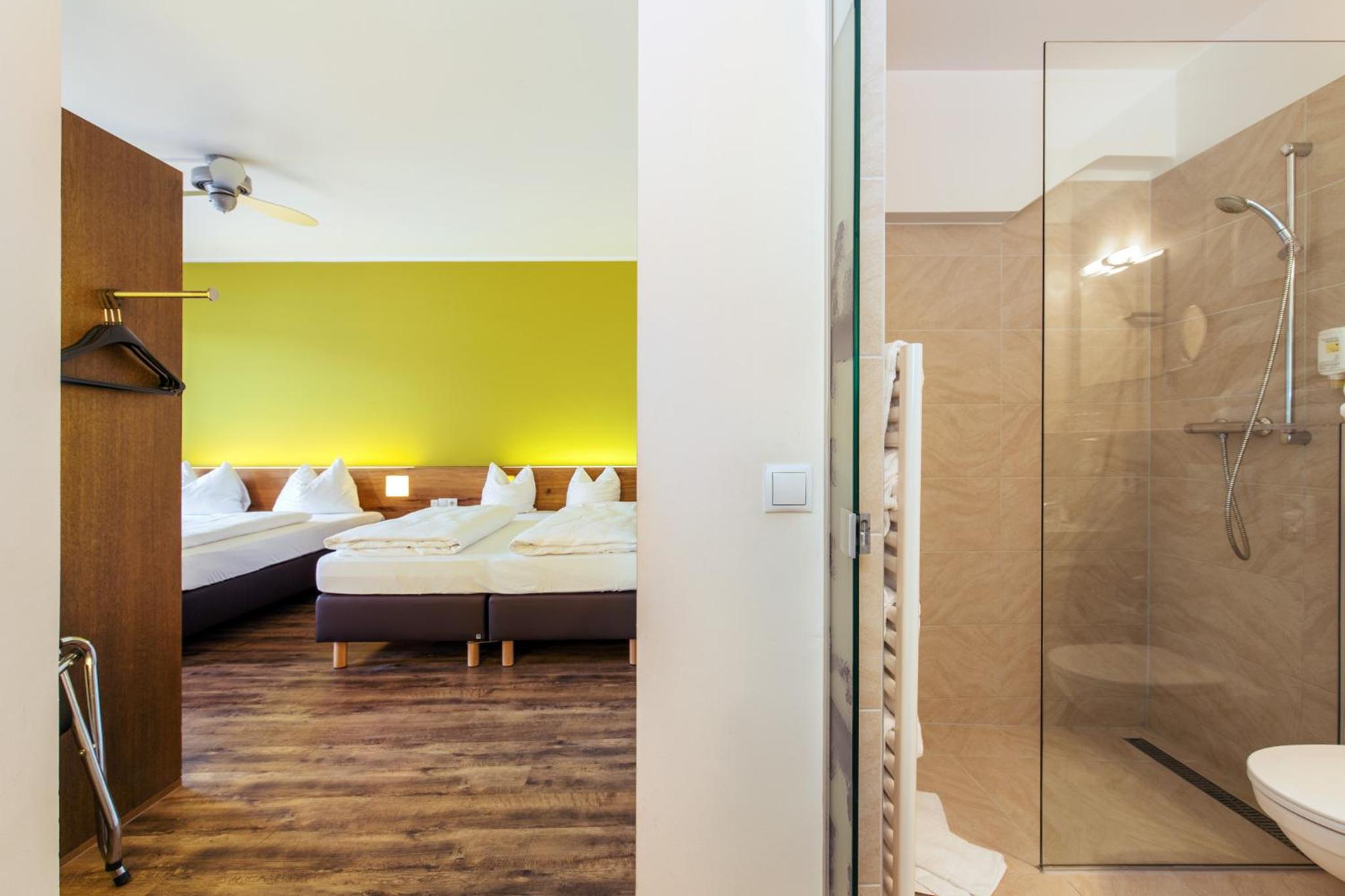 Quadruple Room - Photo 10