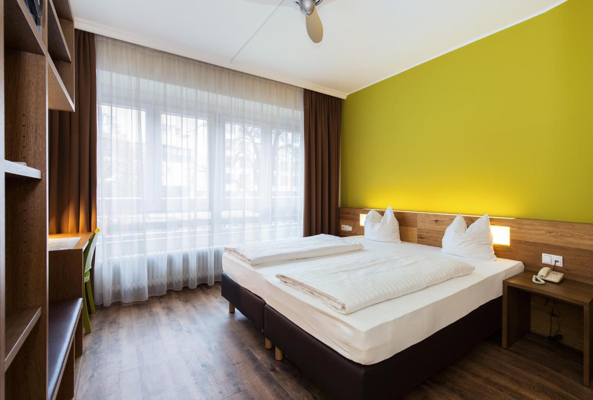Double Room - Photo 7