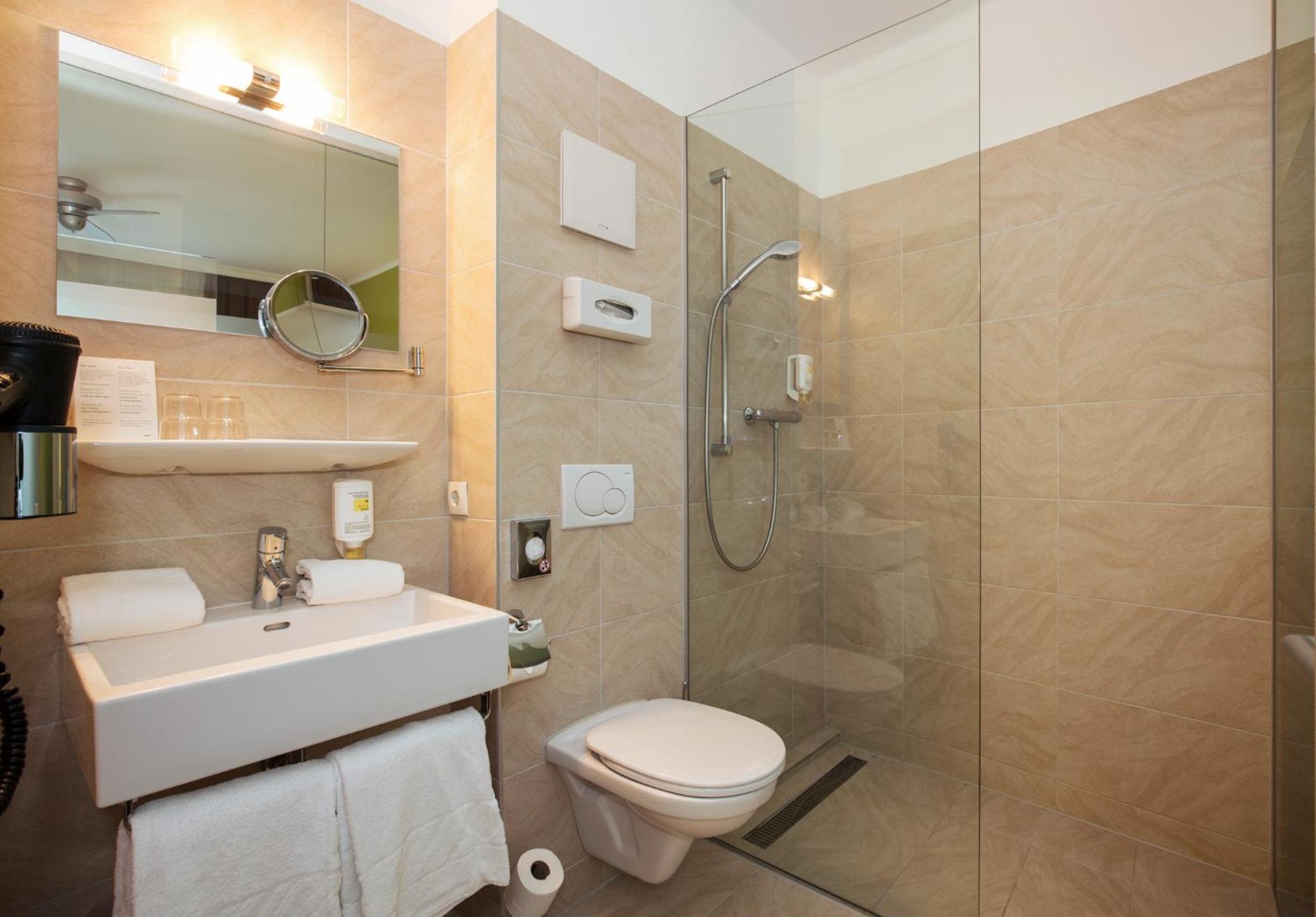 Double Room - Photo 4
