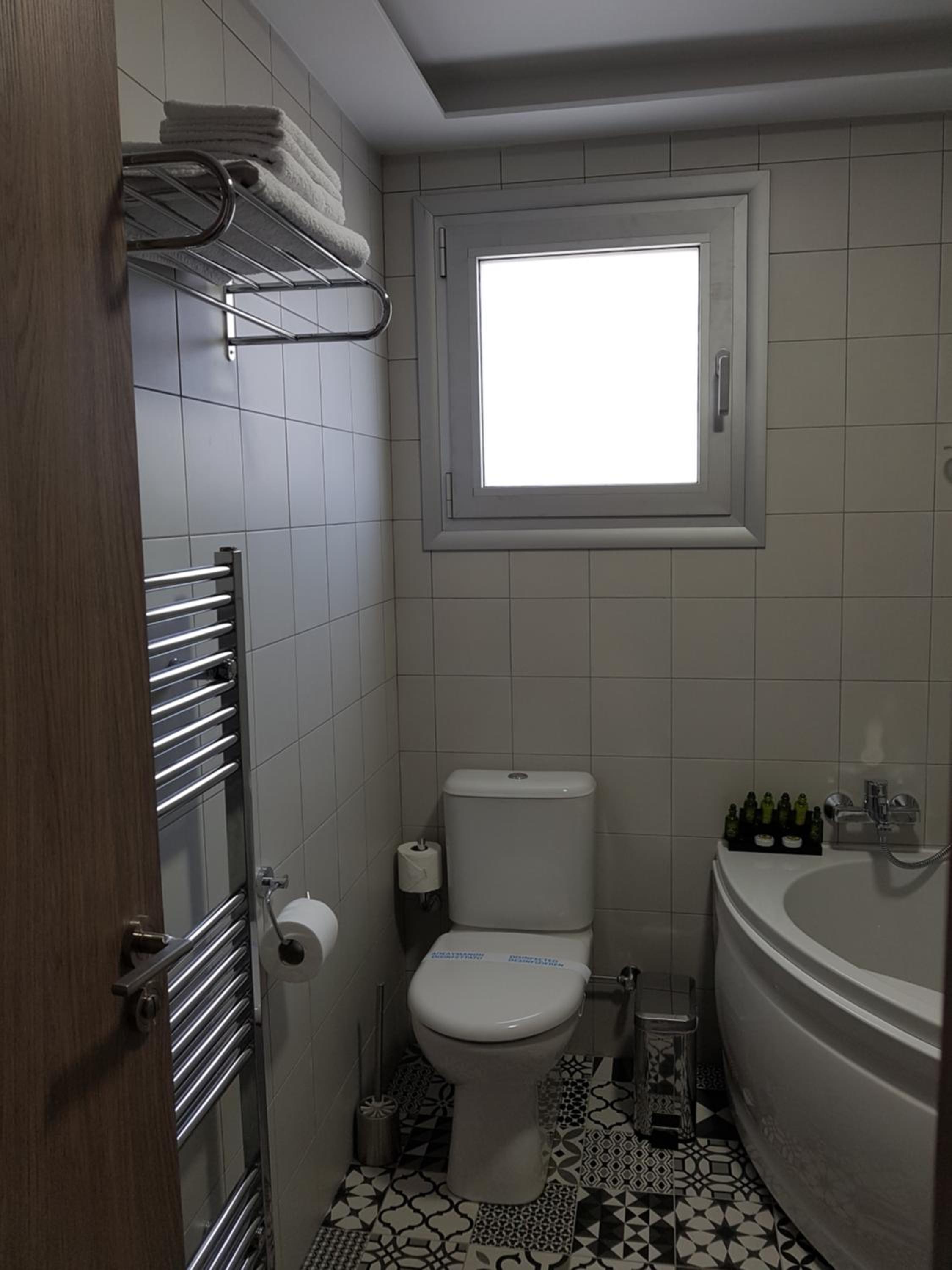 Two-Bedroom Apartment - Photo 3