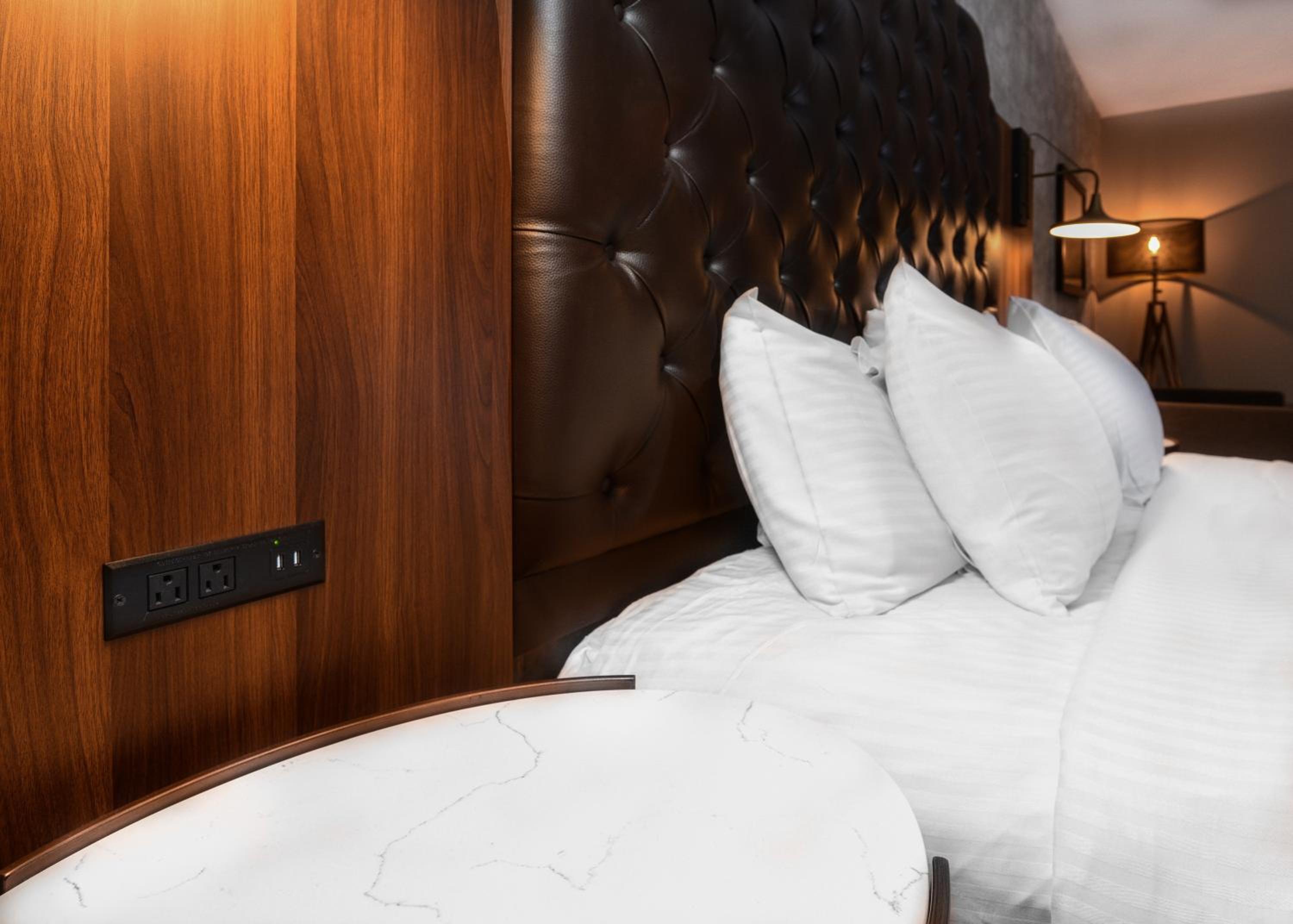 King Suite thumbnail 6