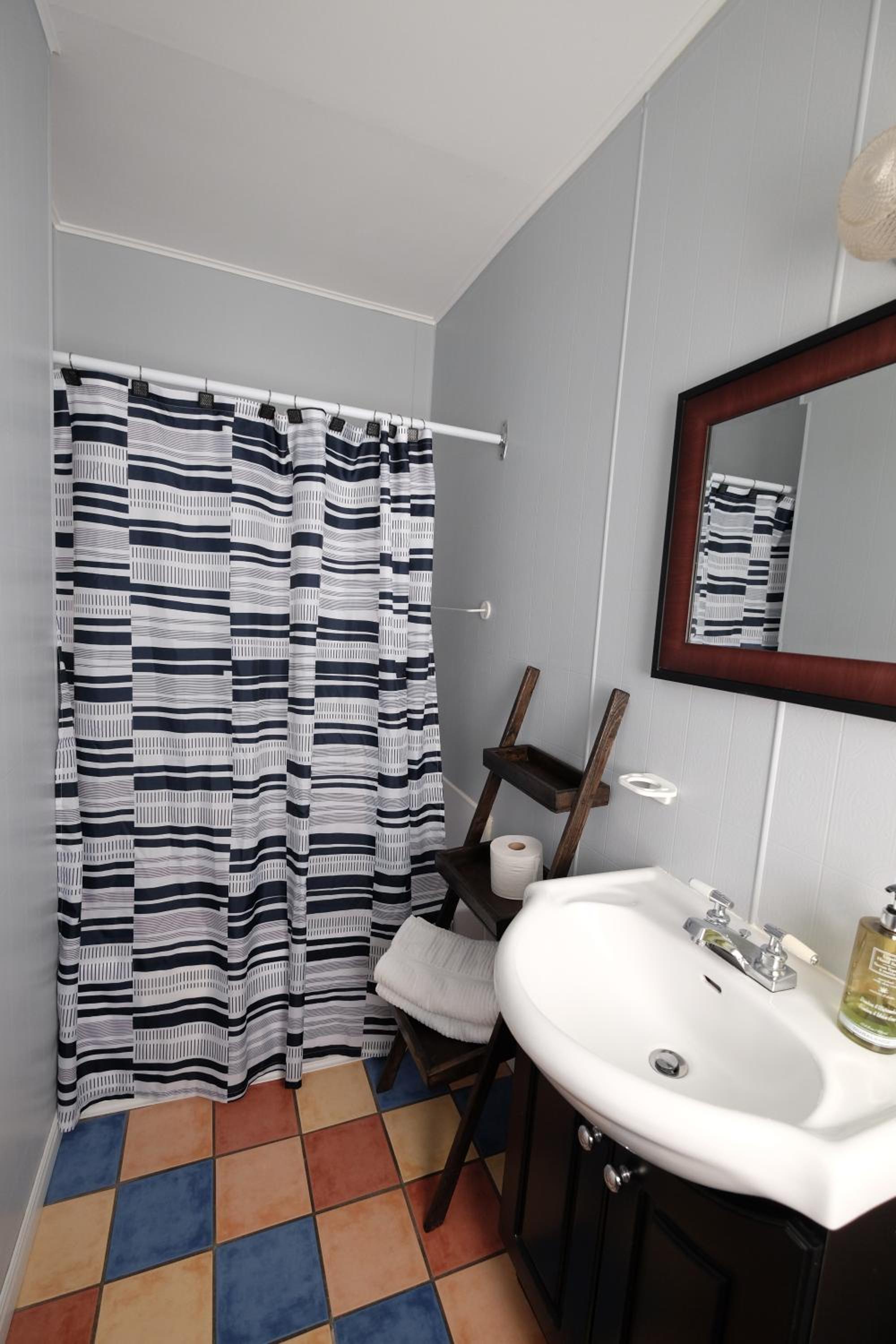 Standard Queen Room - Photo 2