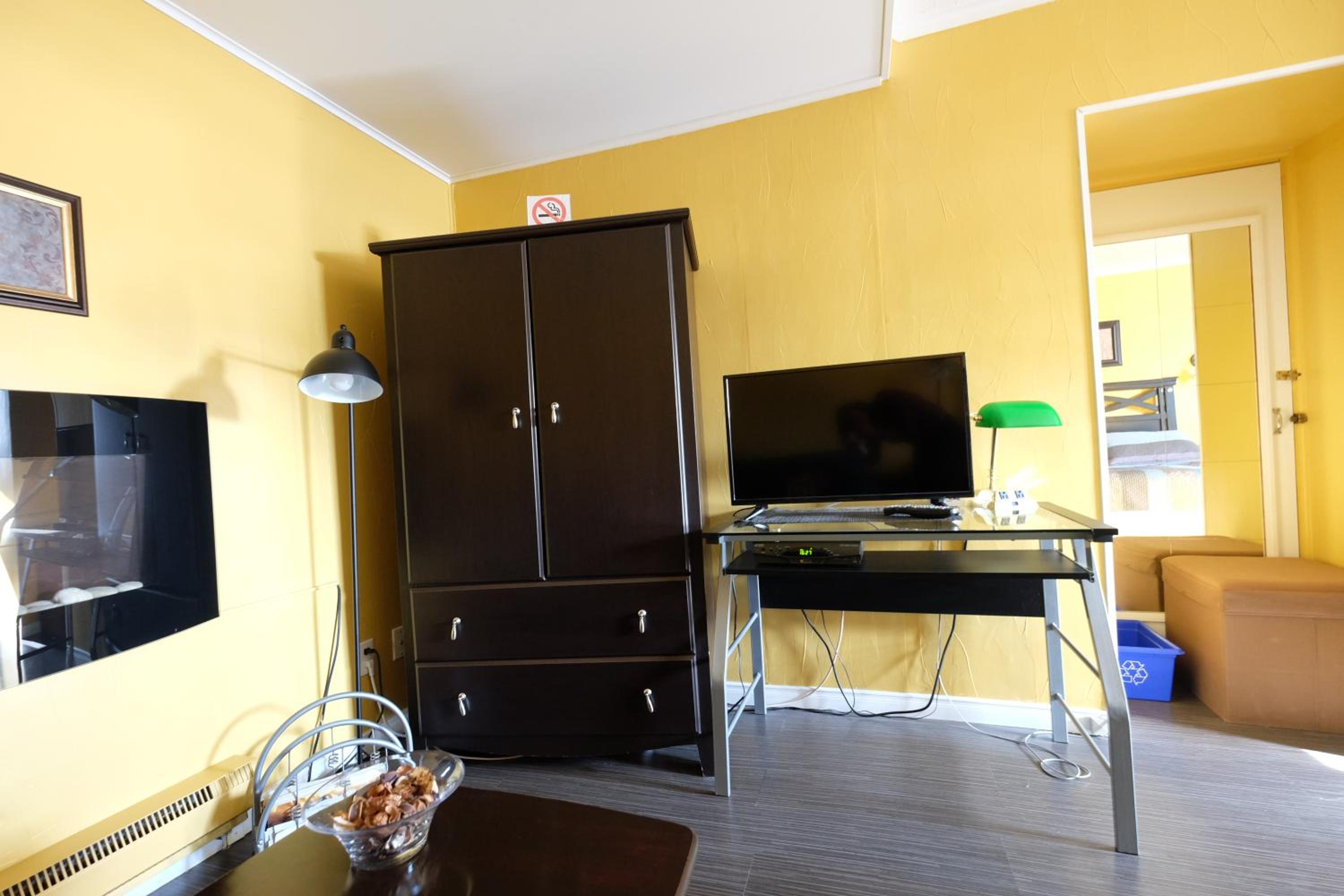 Standard Queen Room - Photo 3