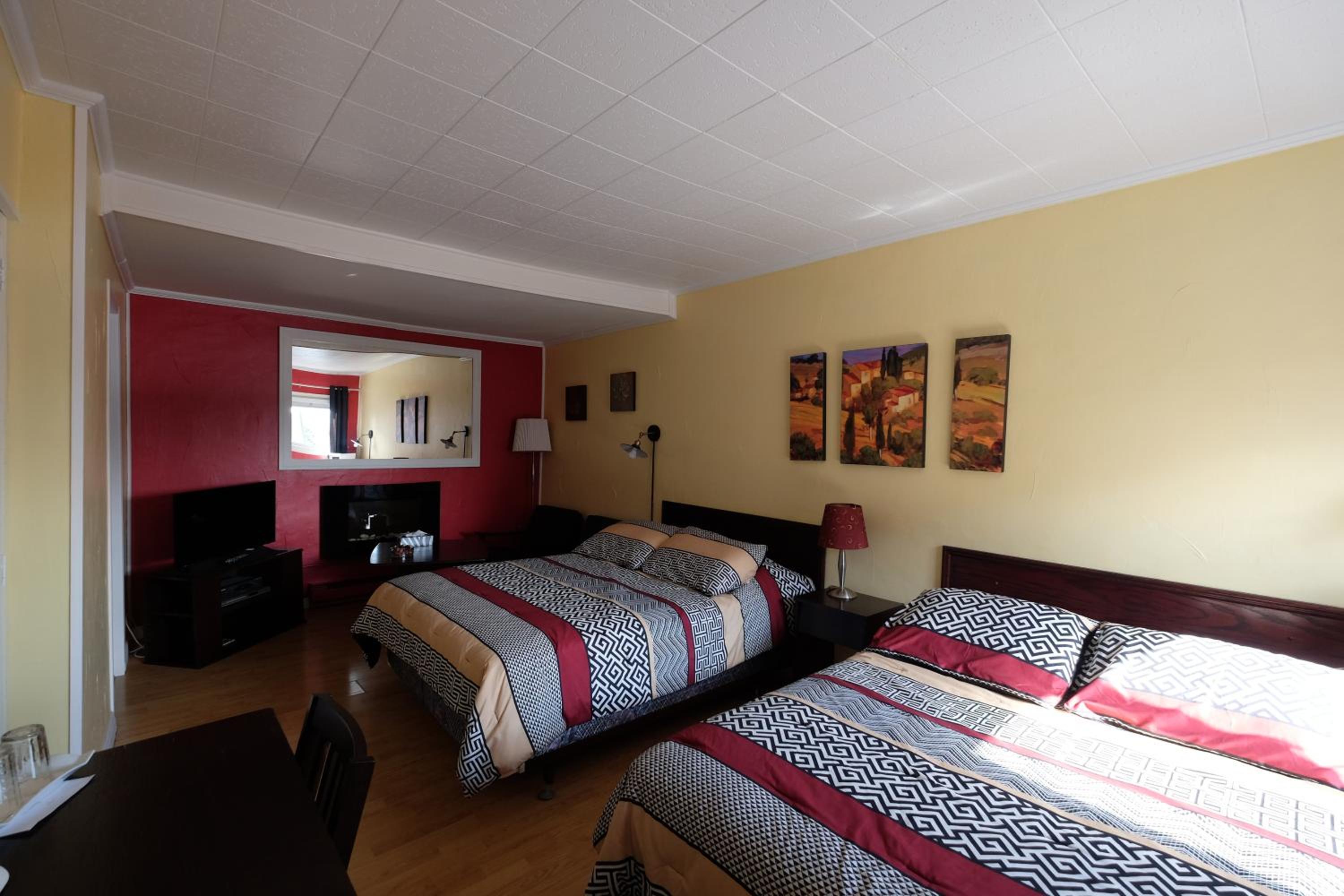 Standard Double Room - Photo 3