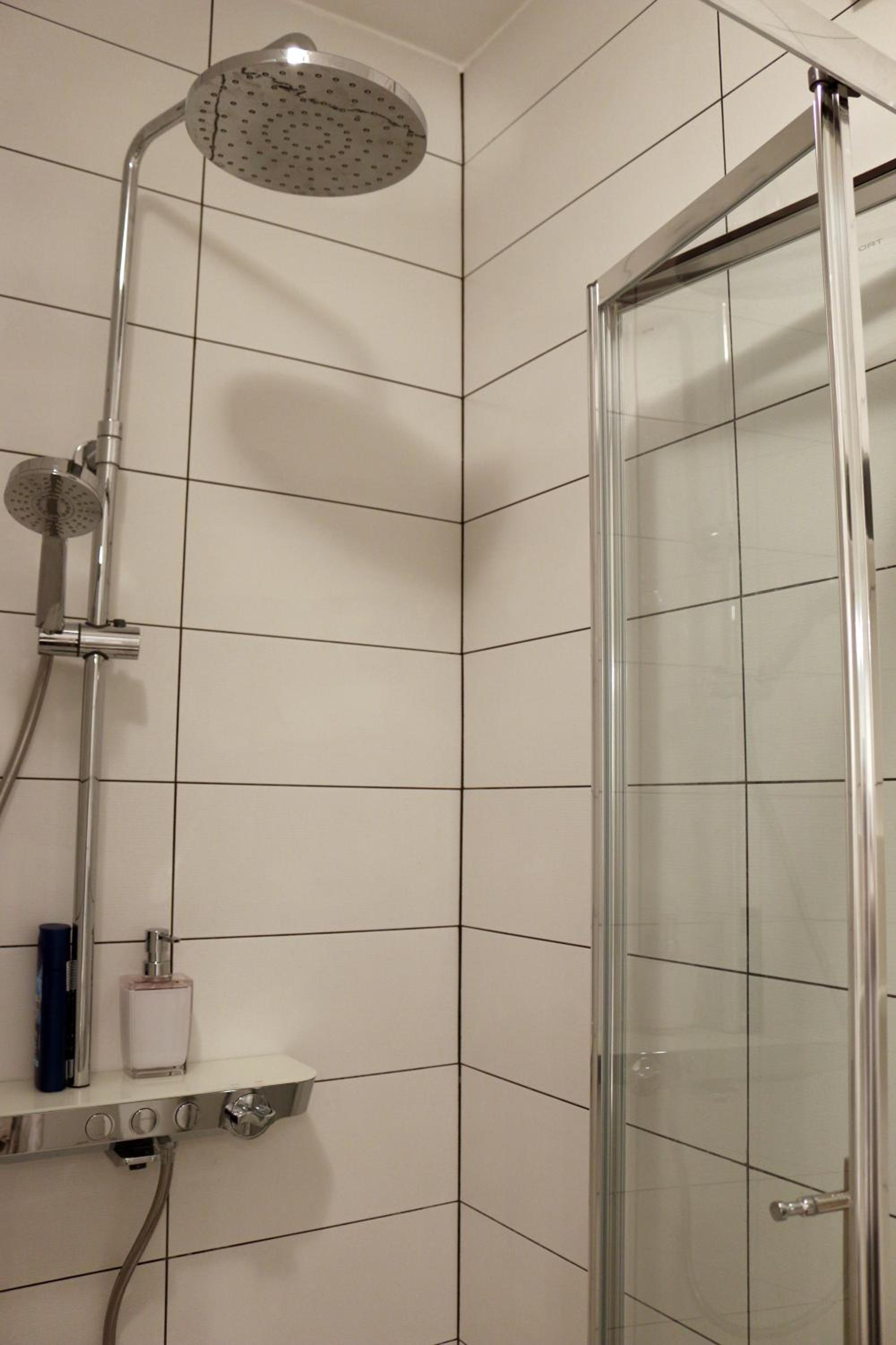 Studio Apartment - Photo 10